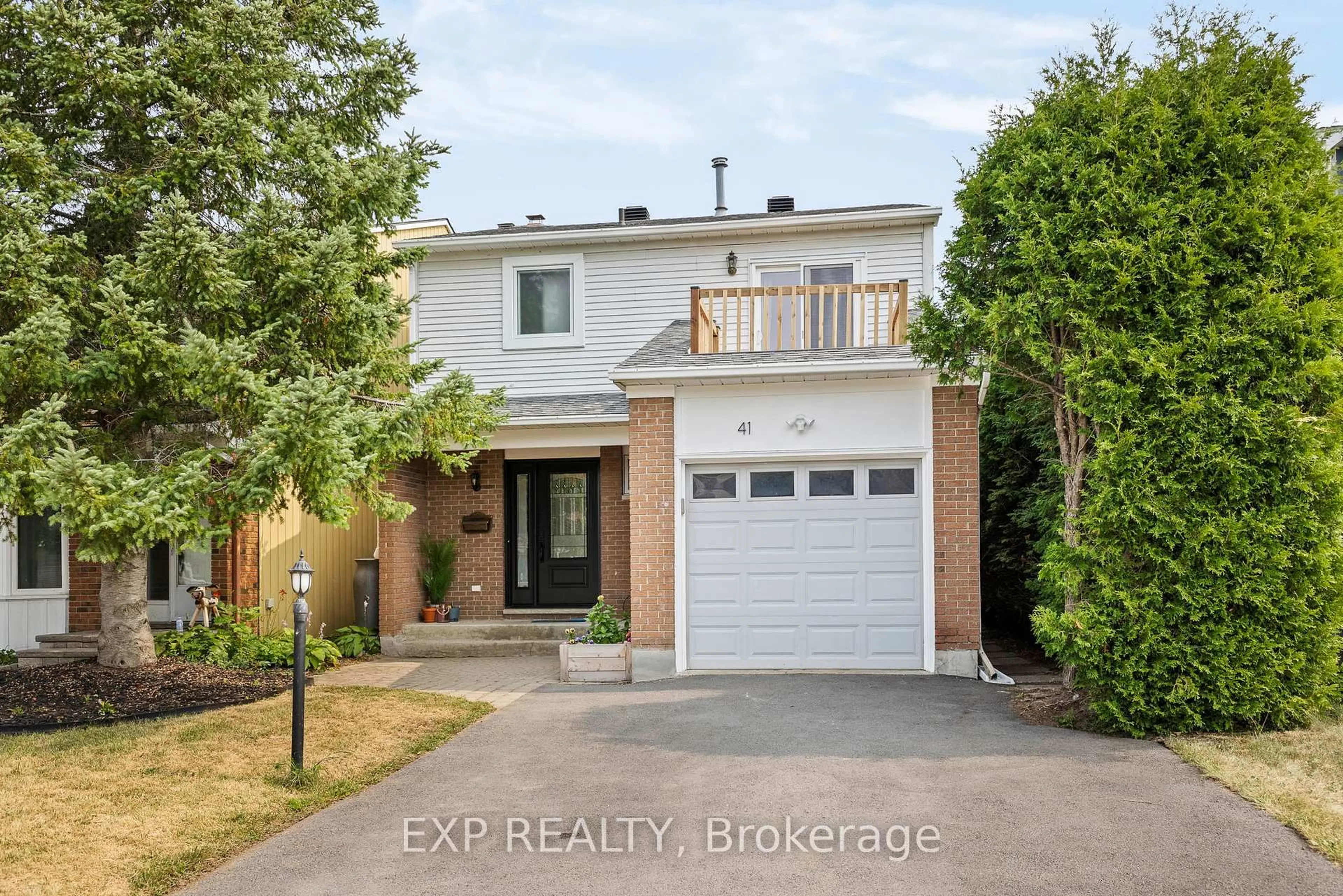 Home with brick exterior material, street for 41 Bluegrass Dr, Ottawa Ontario K2M 1G2