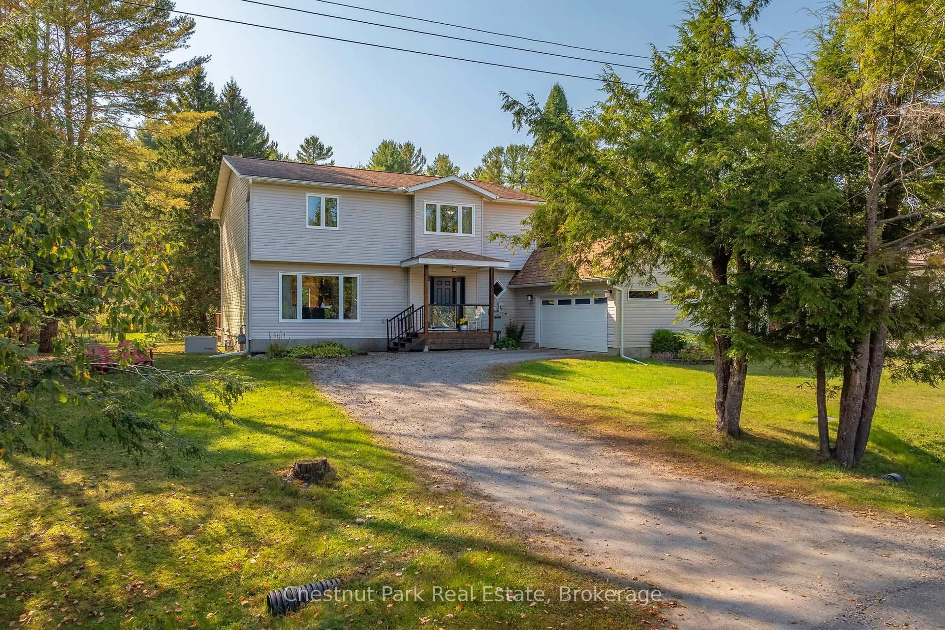 A pic from outside/outdoor area/front of a property/back of a property/a pic from drone, unknown for 3 Cormack Cres, Bracebridge Ontario P1L 1R3