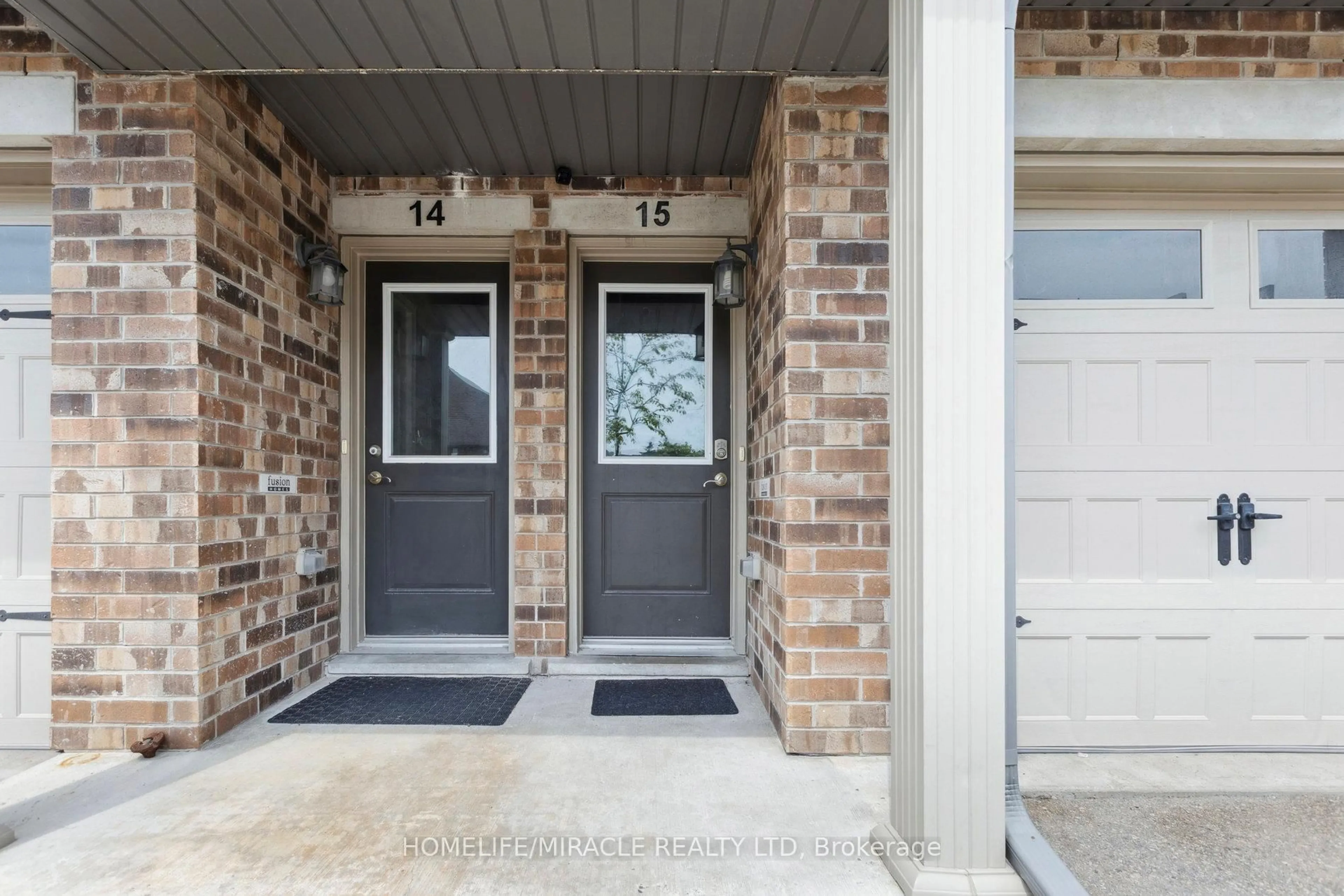 Indoor entryway for 39 Kay Cres #15, Guelph Ontario N1L 1H1