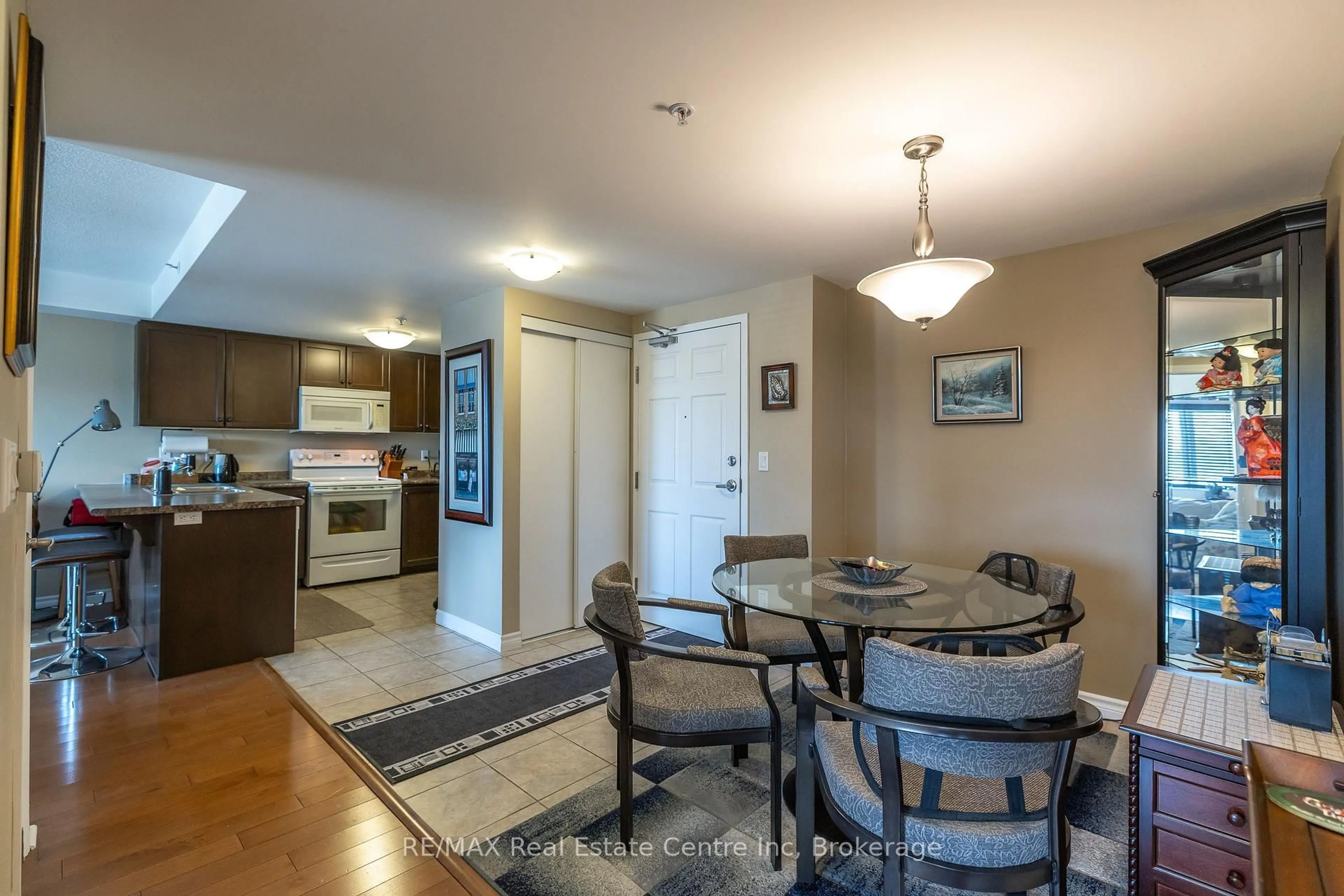 Dining room, unknown for 645 St David St #413, Centre Wellington Ontario N1M 0A9