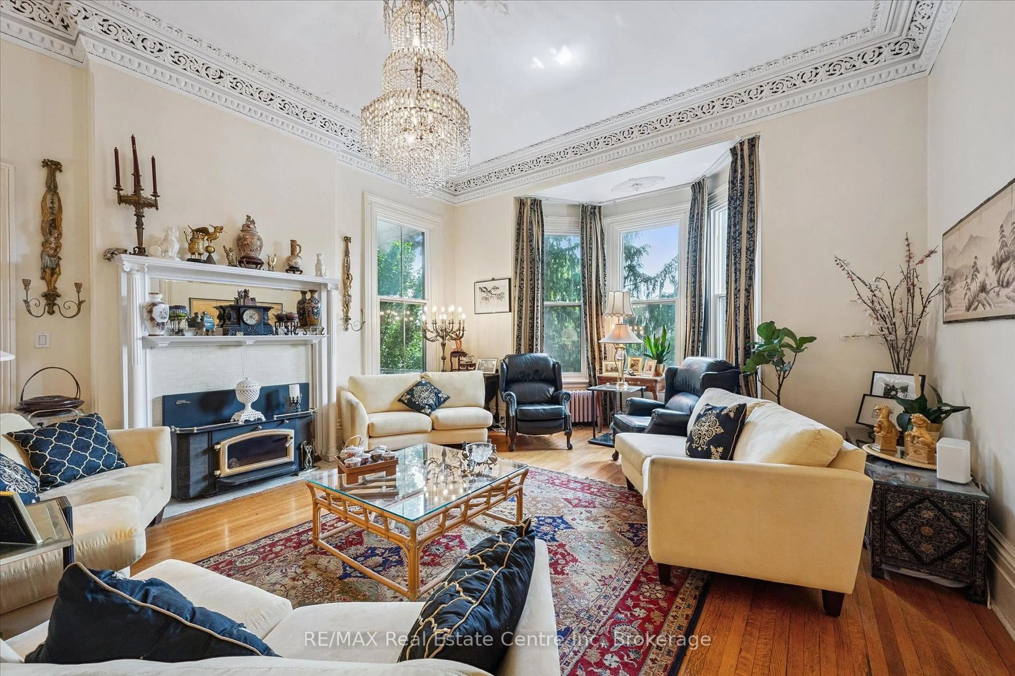 Living room with furniture, unknown for 83 King St, Guelph Ontario N1E 4P5