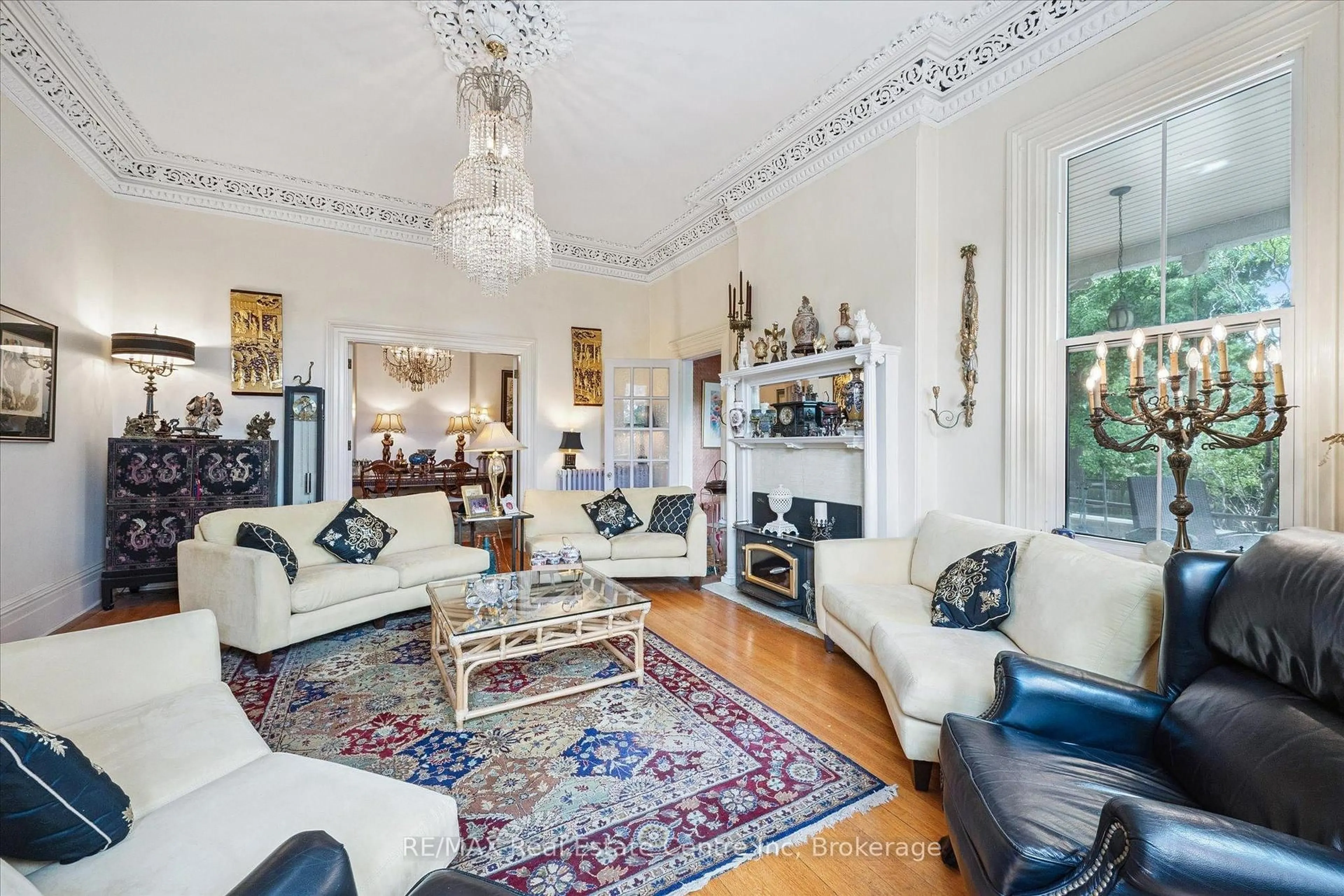 Living room with furniture, unknown for 83 King St, Guelph Ontario N1E 4P5