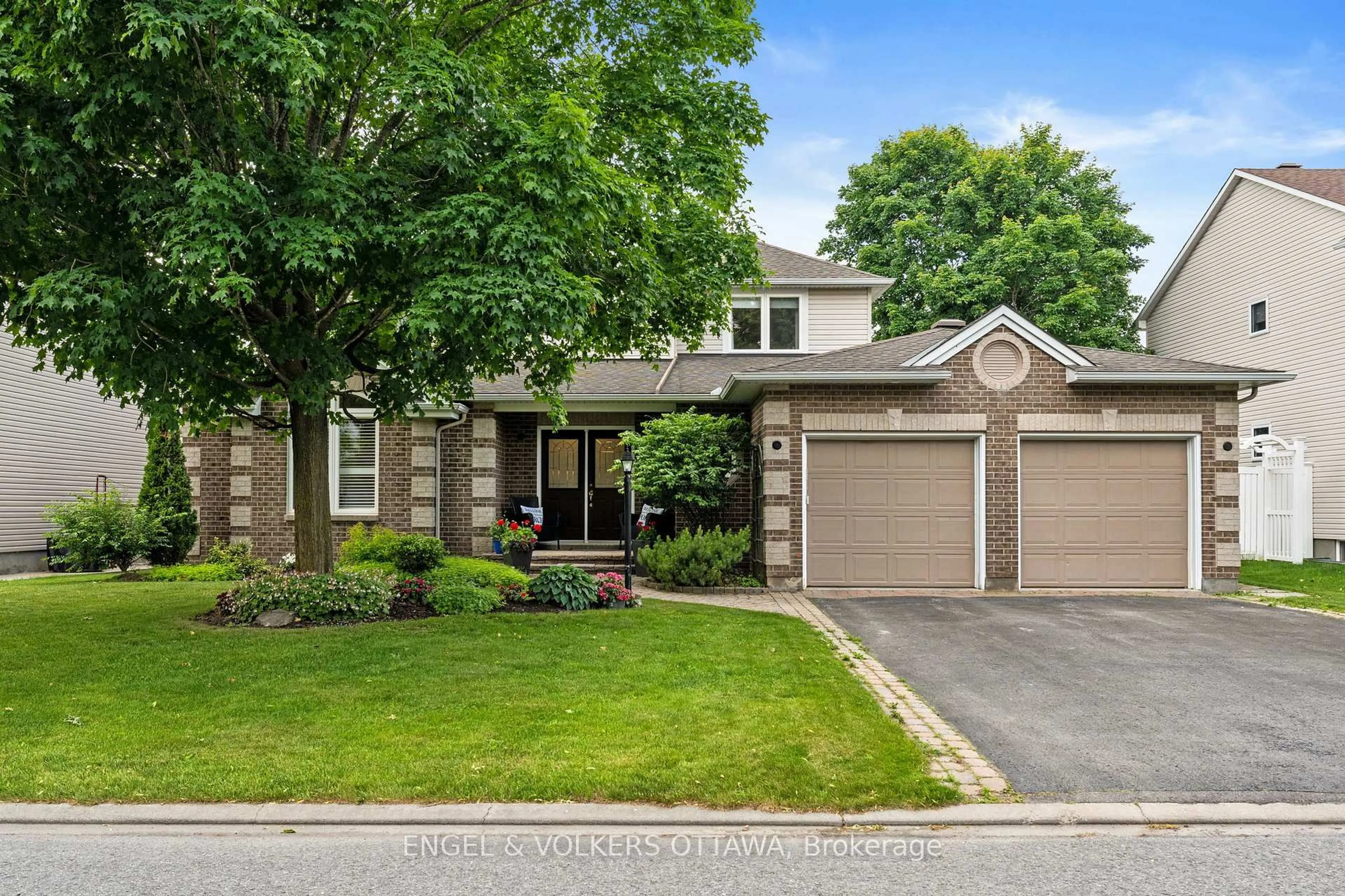 Home with brick exterior material, street for 35 Heritage Grove Cres, Ottawa Ontario K2S 1R2