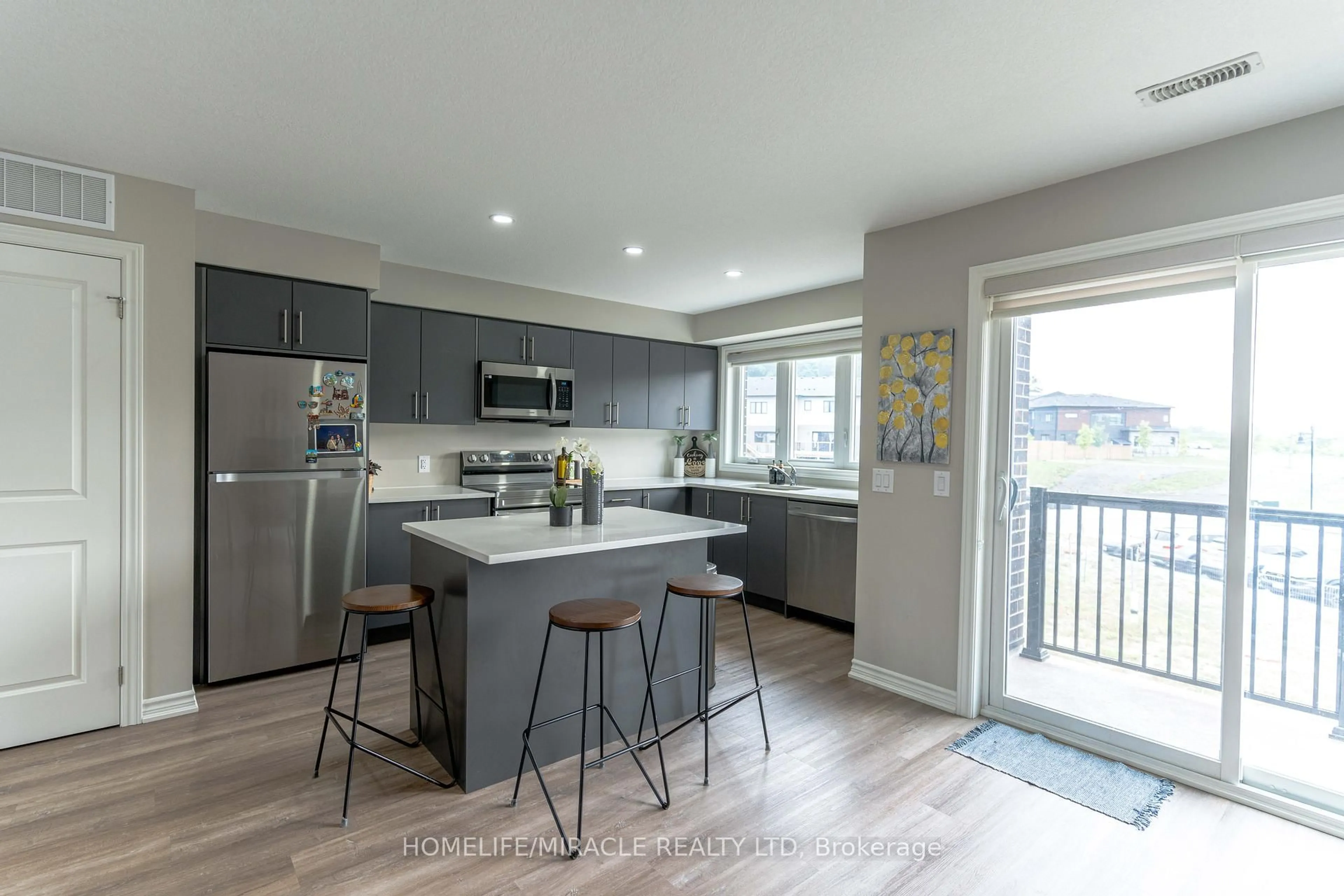 Open concept kitchen, unknown for 261 Chapel Hill Dr #Unit 45,, Kitchener Ontario N2R 1N5