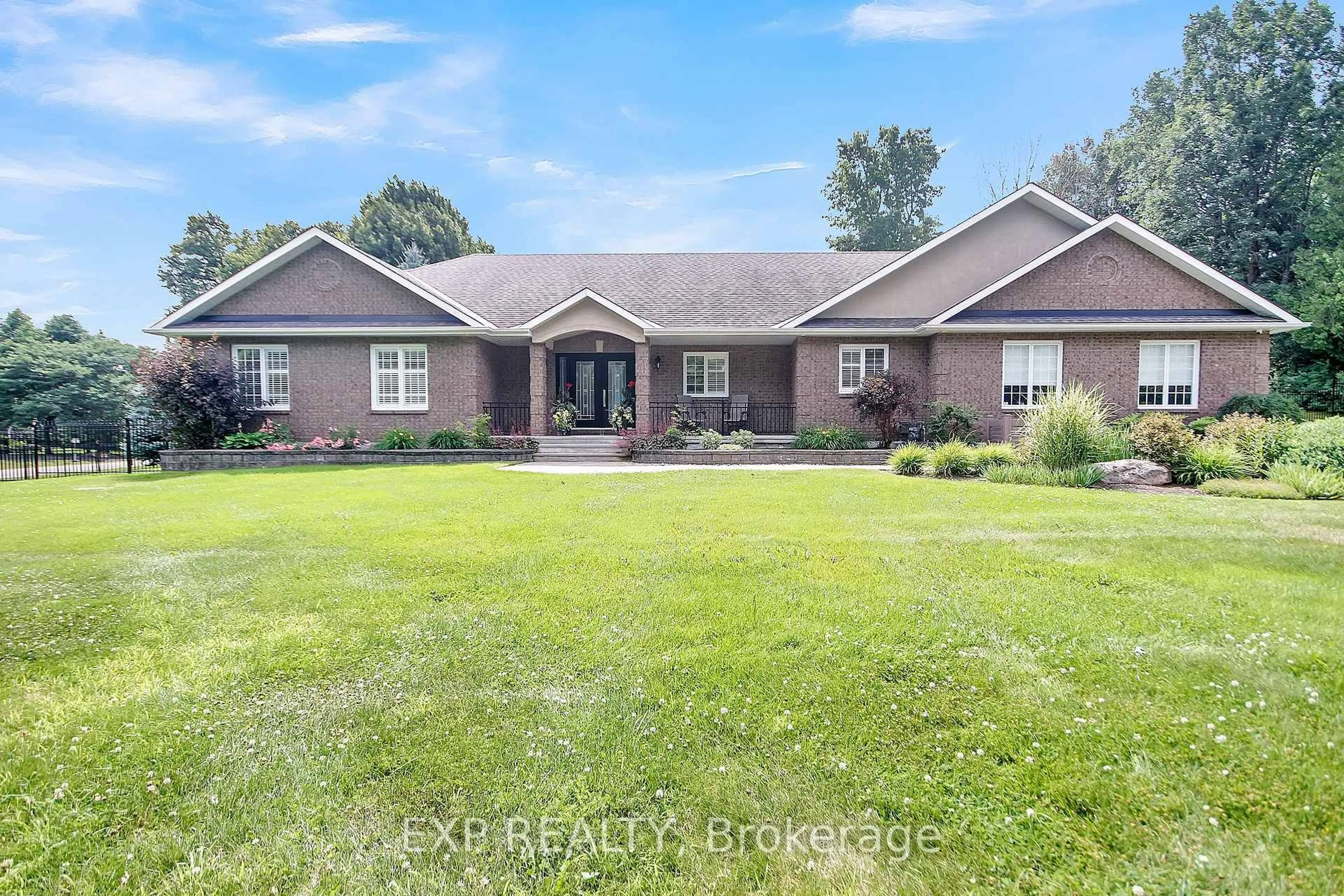 A pic from outside/outdoor area/front of a property/back of a property/a pic from drone, water/lake/river/ocean view for 6202 Deermeadow Dr, Ottawa Ontario K4P 1M9