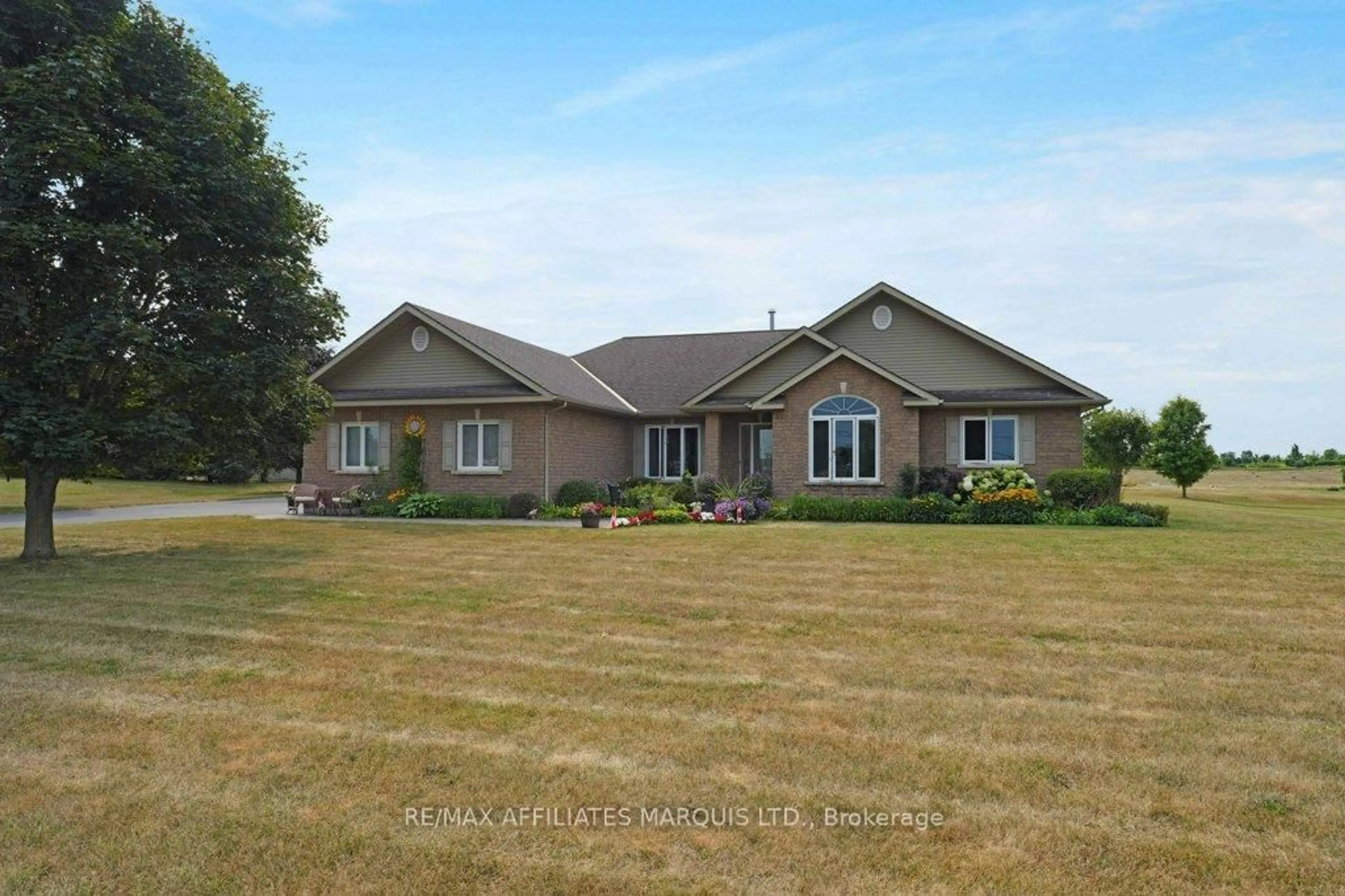 A pic from outside/outdoor area/front of a property/back of a property/a pic from drone, unknown for 18456 Tyotown Rd, South Glengarry Ontario K6H 7S5