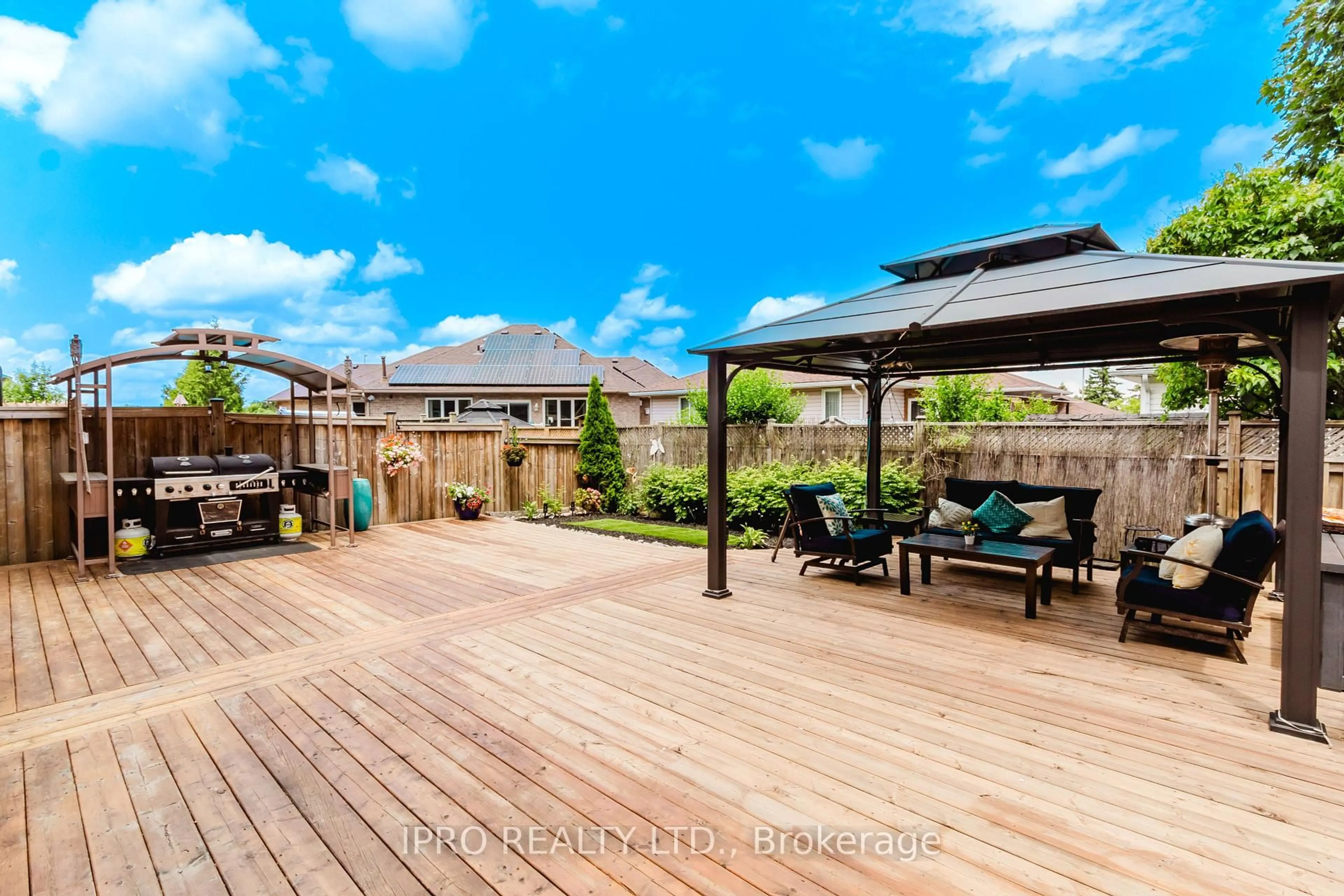 Patio, street for 12 Bankfield Cres, Hamilton Ontario L8J 0B9
