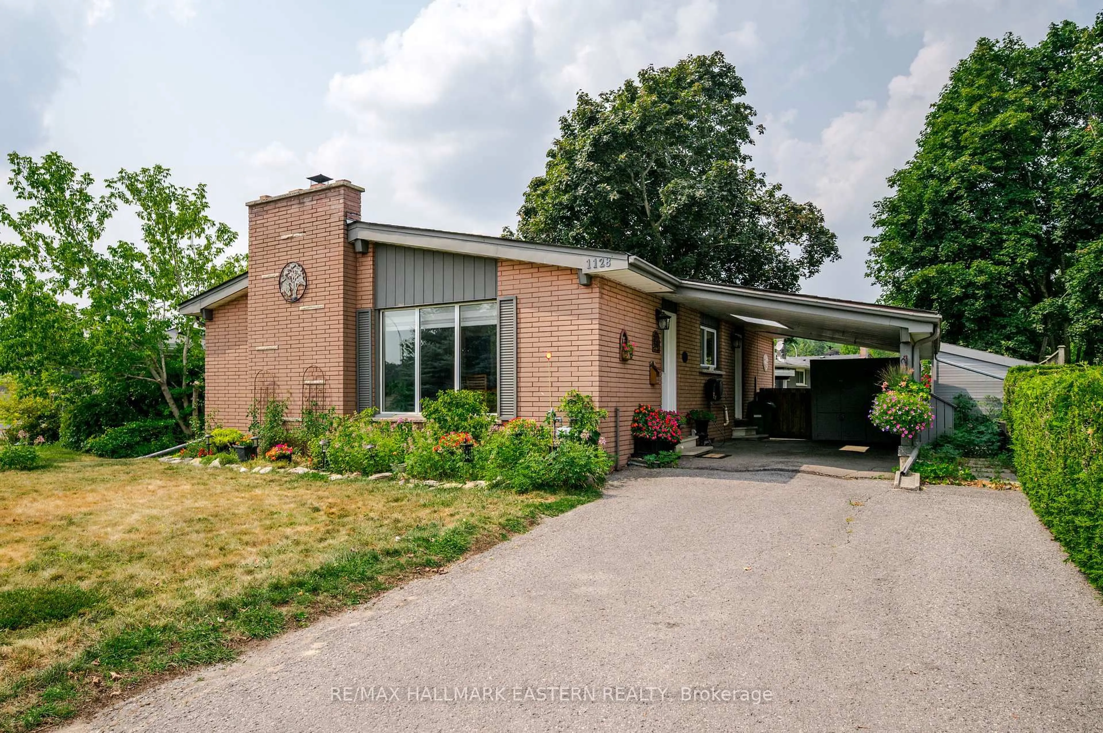 Home with brick exterior material, street for 1128 Algonquin Blvd, Peterborough North Ontario K9H 6N2