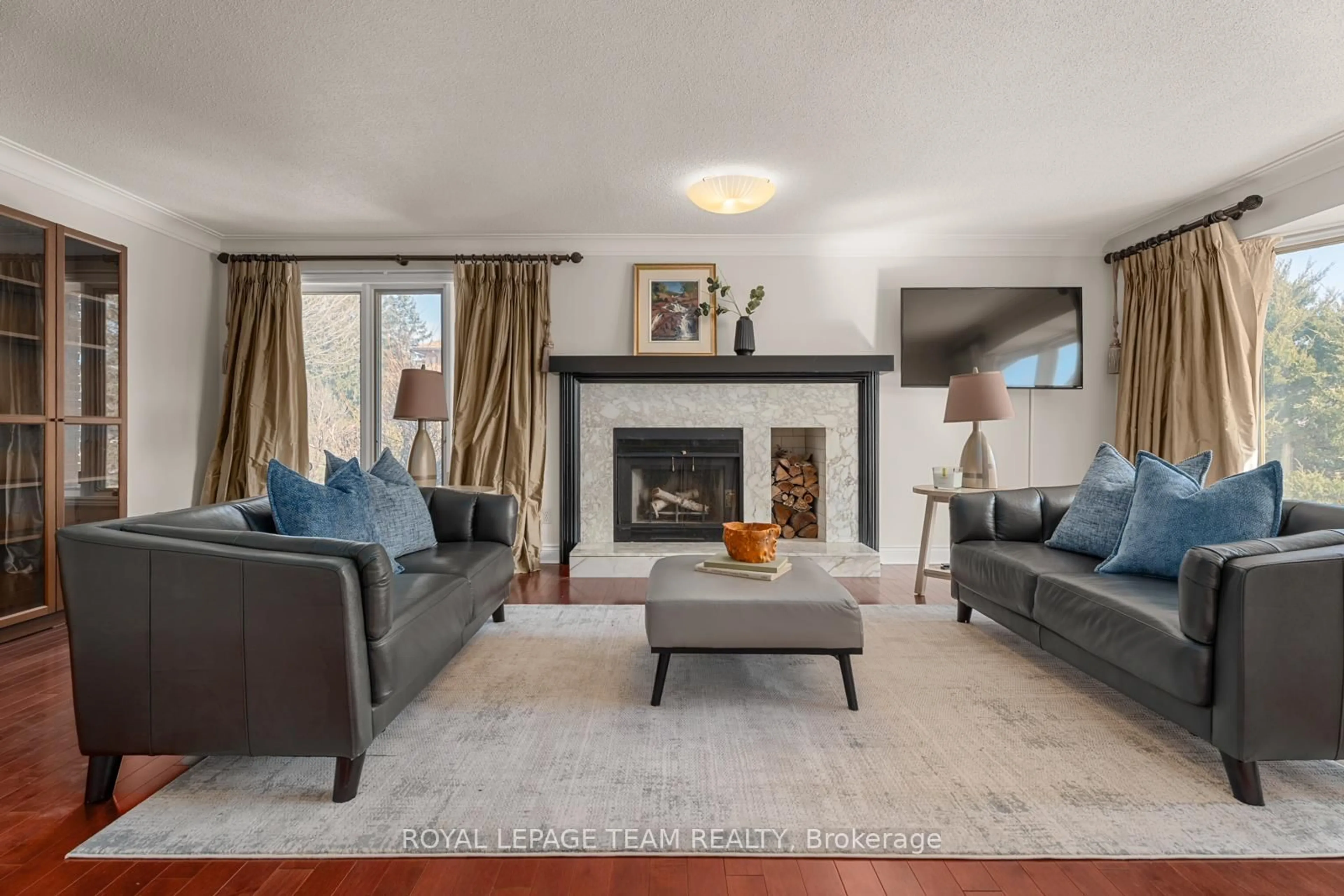 Living room with furniture, unknown for 48 Cedarhill Dr, Ottawa Ontario K2R 1C3