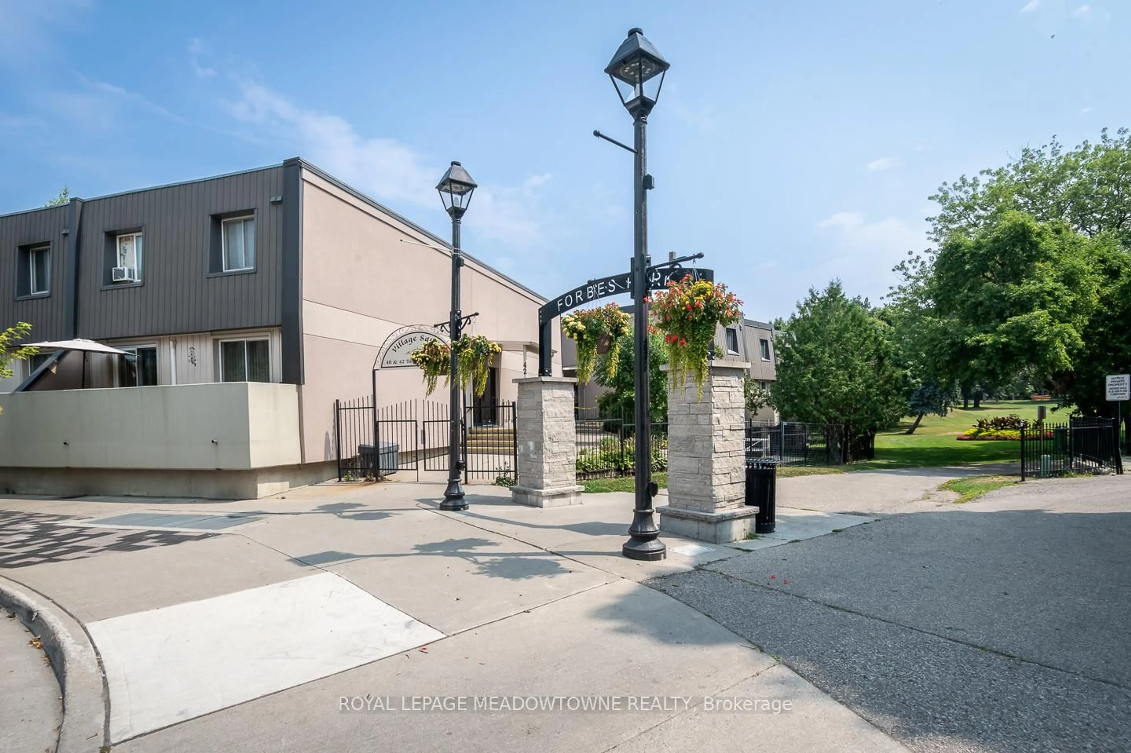 Patio, street for 42 Tannery St #224, Cambridge Ontario N3C 2B9