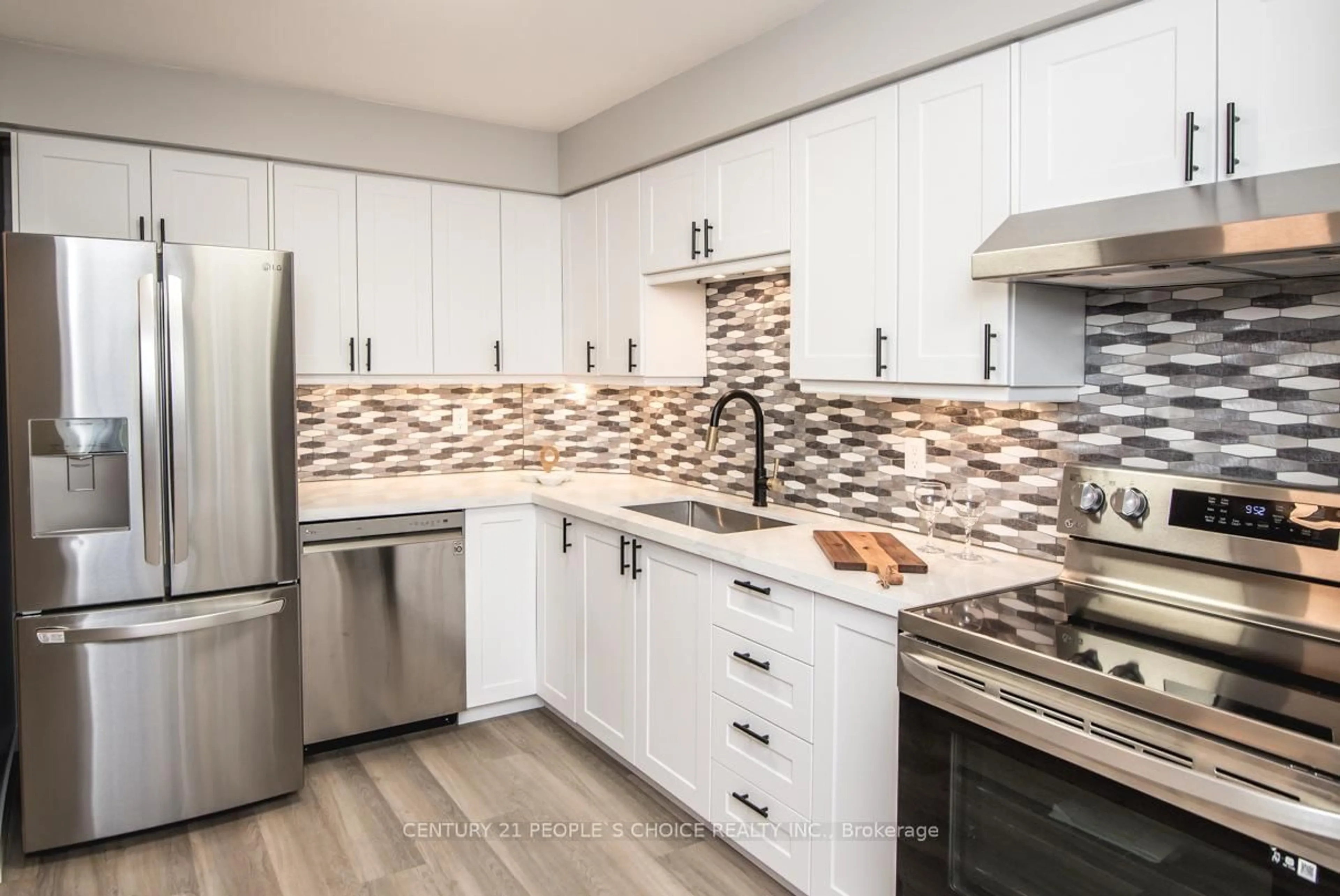 Contemporary kitchen, unknown for 72 Main St #329, Port Colborne Ontario L3K 5Z8
