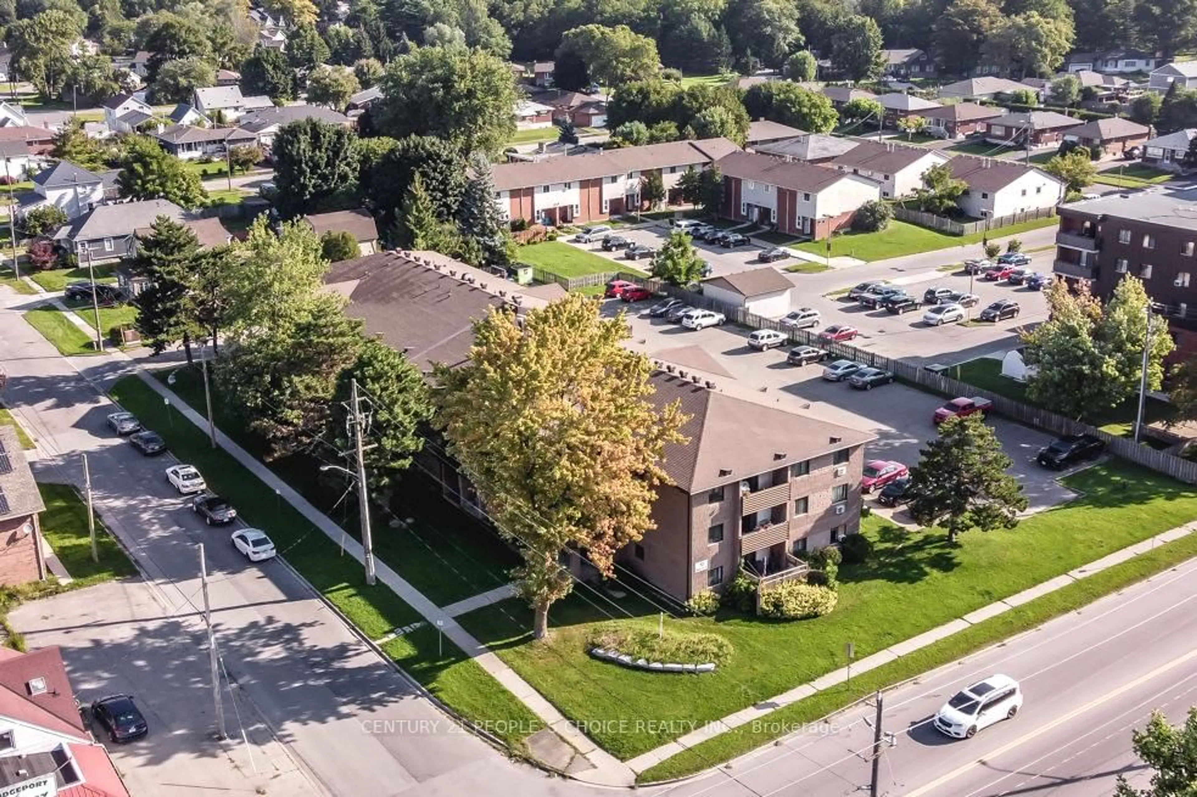 A pic from outside/outdoor area/front of a property/back of a property/a pic from drone, unknown for 72 Main St #213, Port Colborne Ontario L3K 5Z8