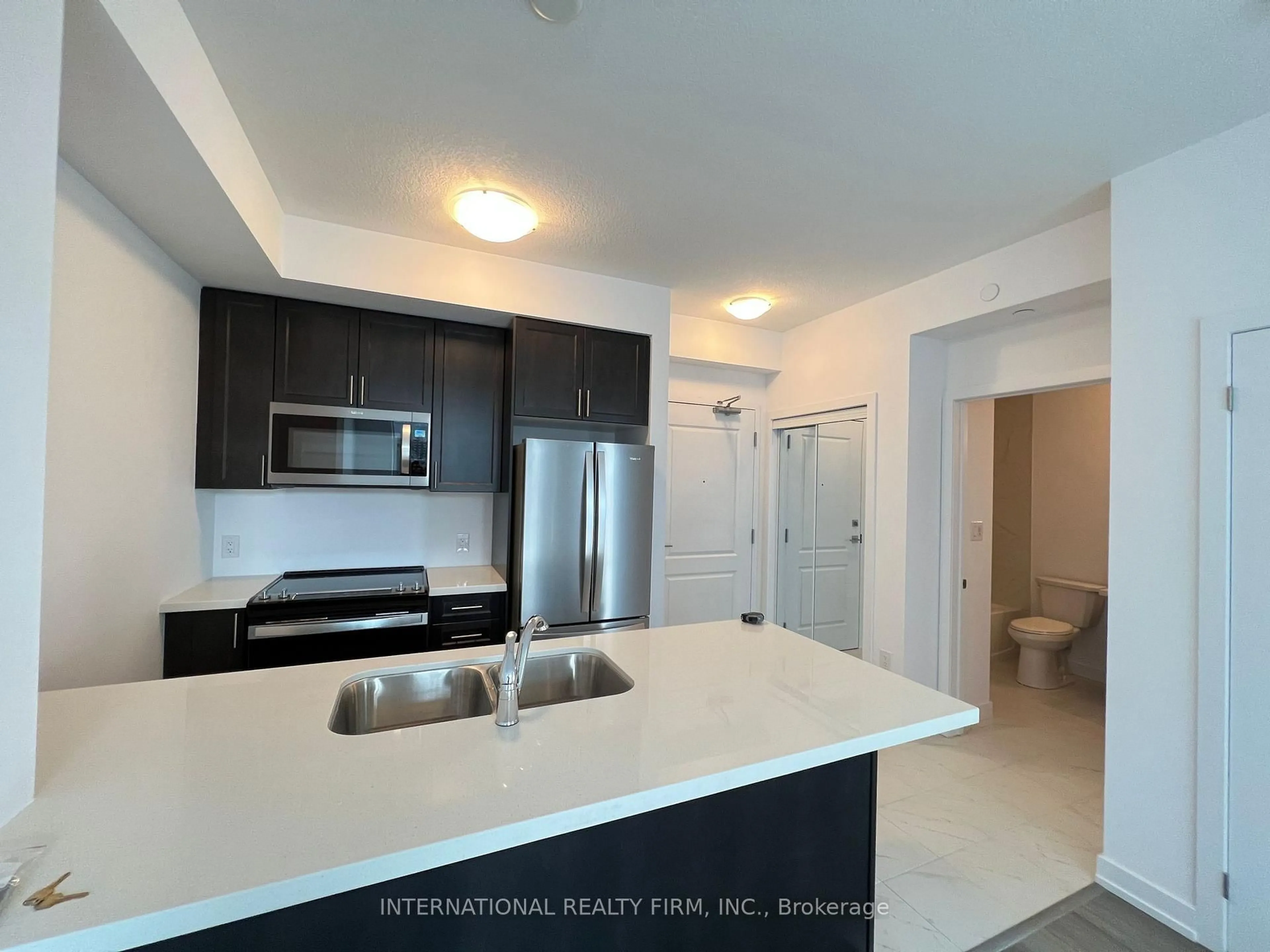 Standard kitchen, unknown for 460 Dundas St #332, Hamilton Ontario L0R 2H4