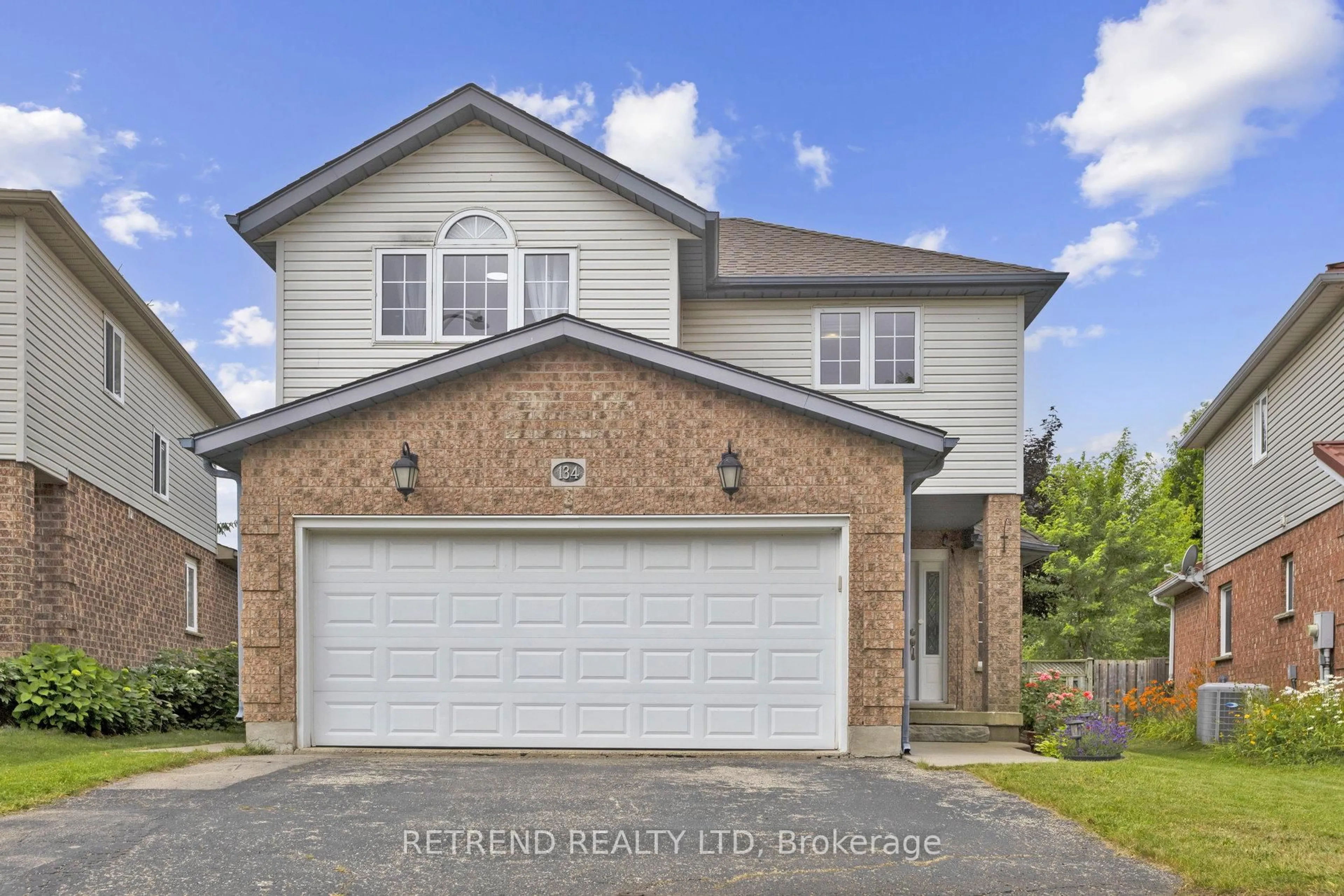 Home with brick exterior material, street for 134 QUEEN CHARLOTTE Cres, Kitchener Ontario N2E 3N7