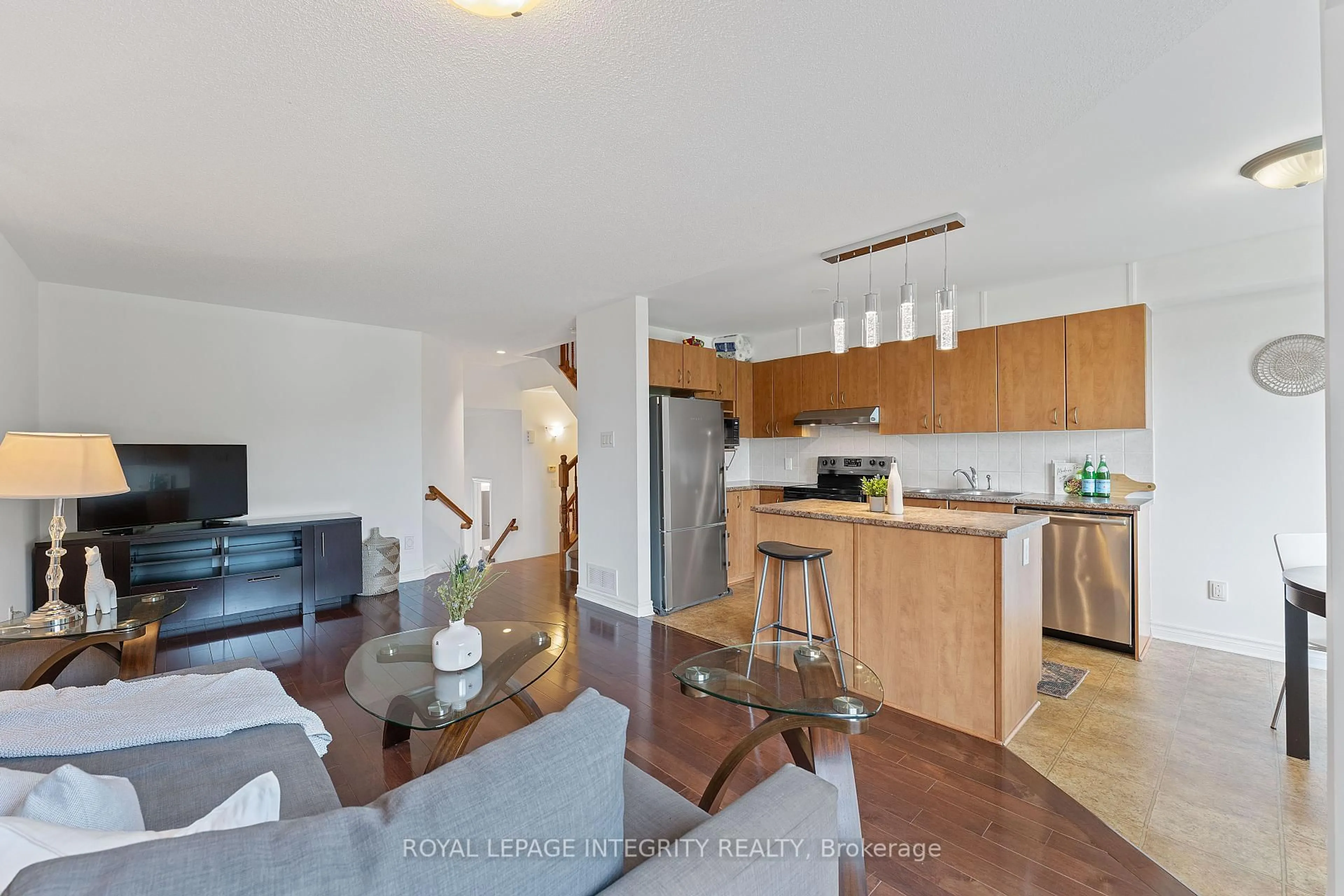 Open concept kitchen, unknown for 258 Catamount Crt, Ottawa Ontario K2M 0A9
