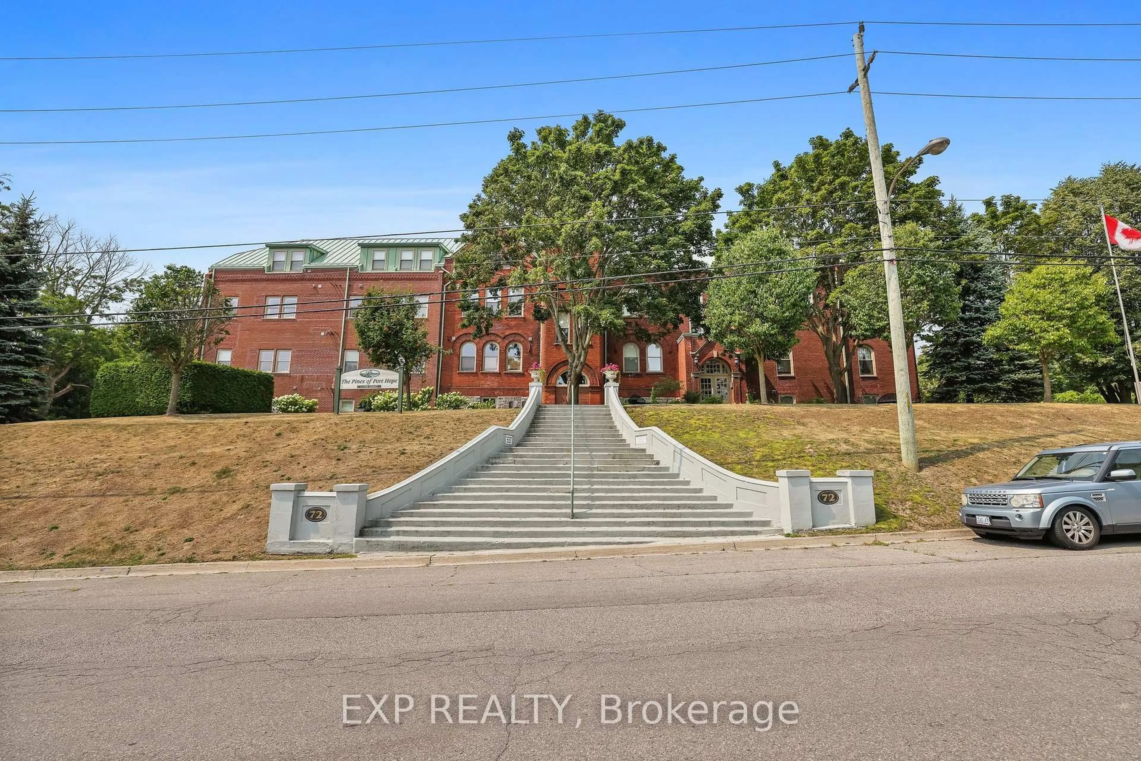 A pic from outside/outdoor area/front of a property/back of a property/a pic from drone, building for 72 Pine St #302, Port Hope Ontario L1A 1G8