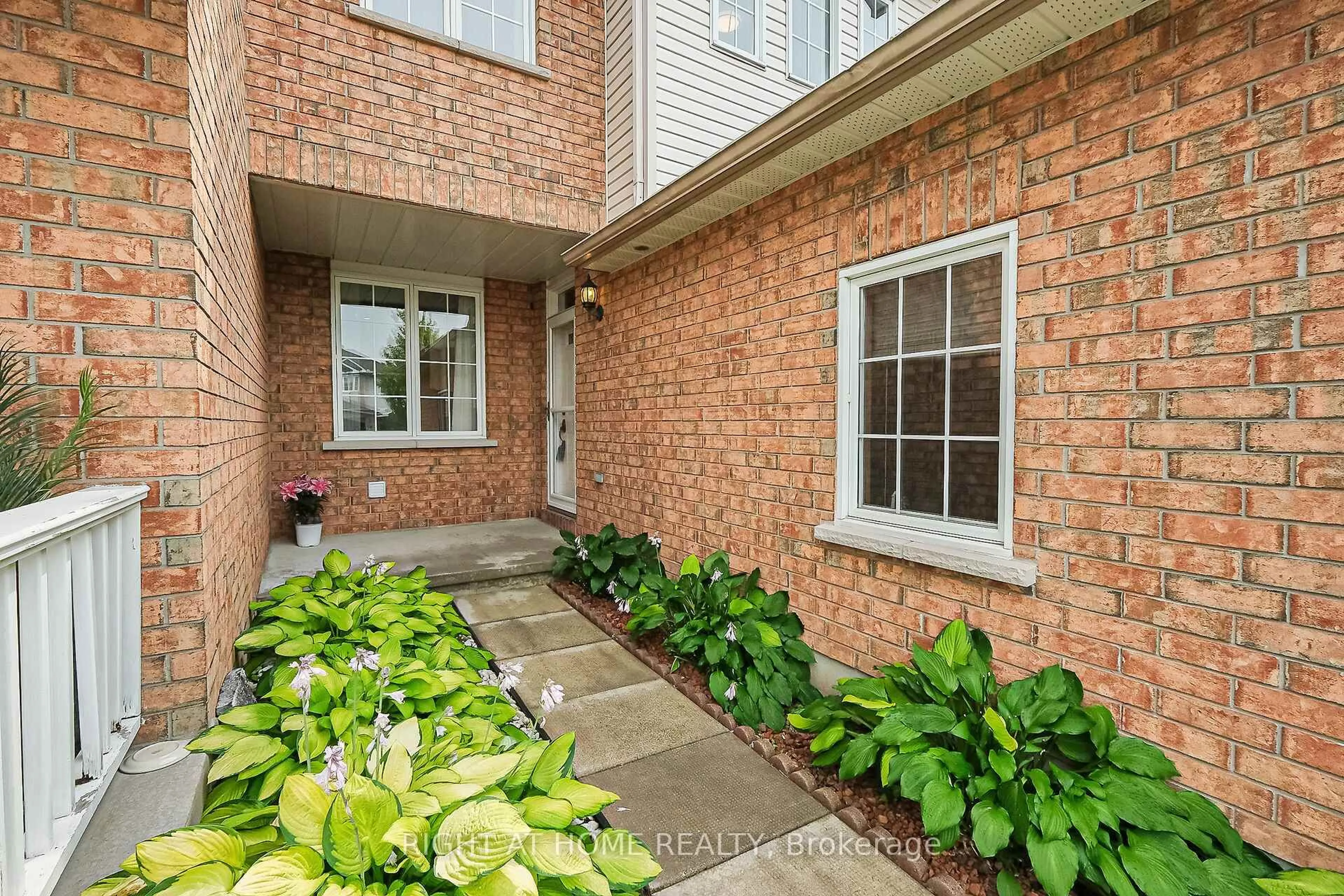 Unknown for 1630 Marley Cres, Ottawa Ontario K1J 1C3