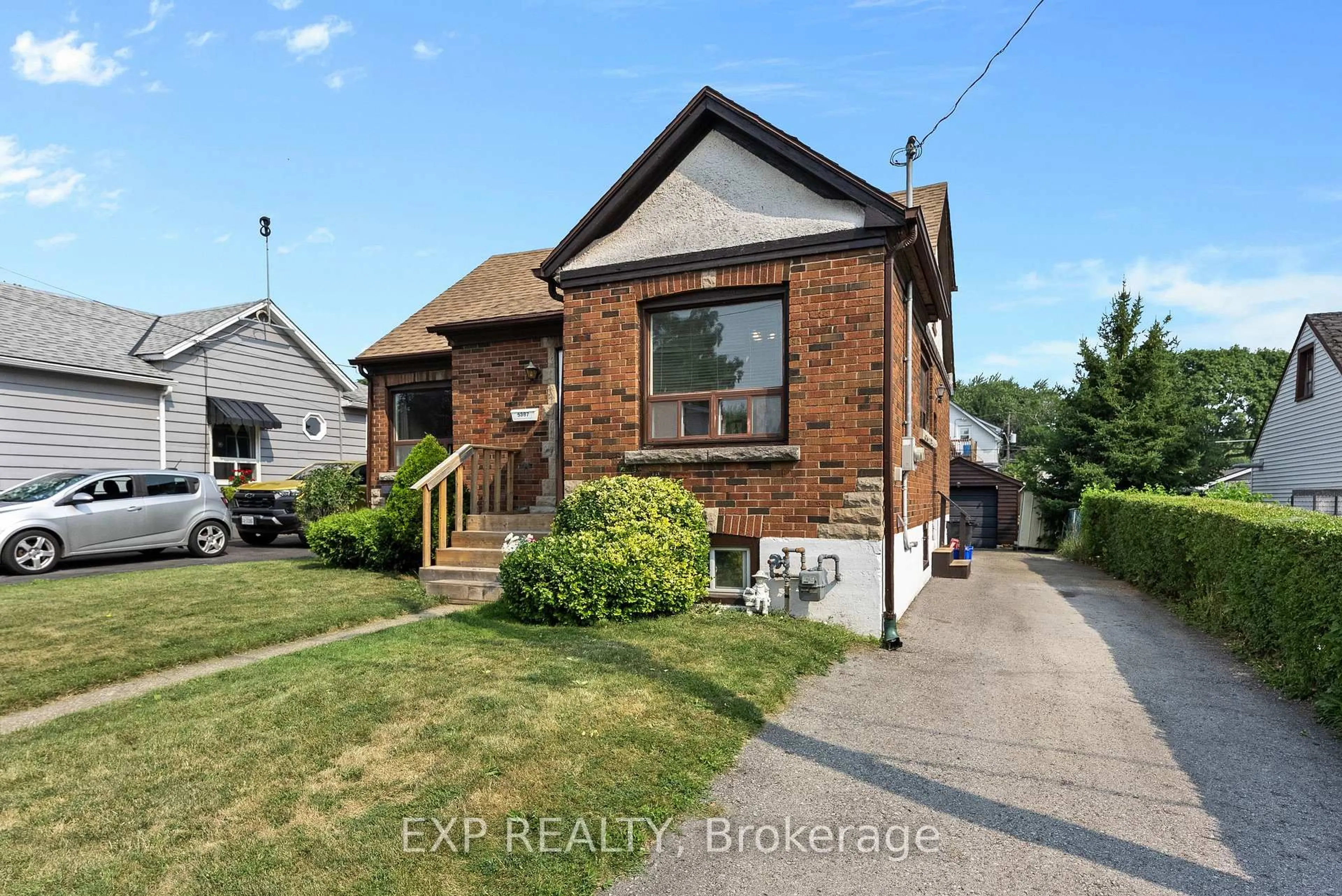 Home with brick exterior material, street for 5387 Cedar St, Niagara Falls Ontario L2E 2V4