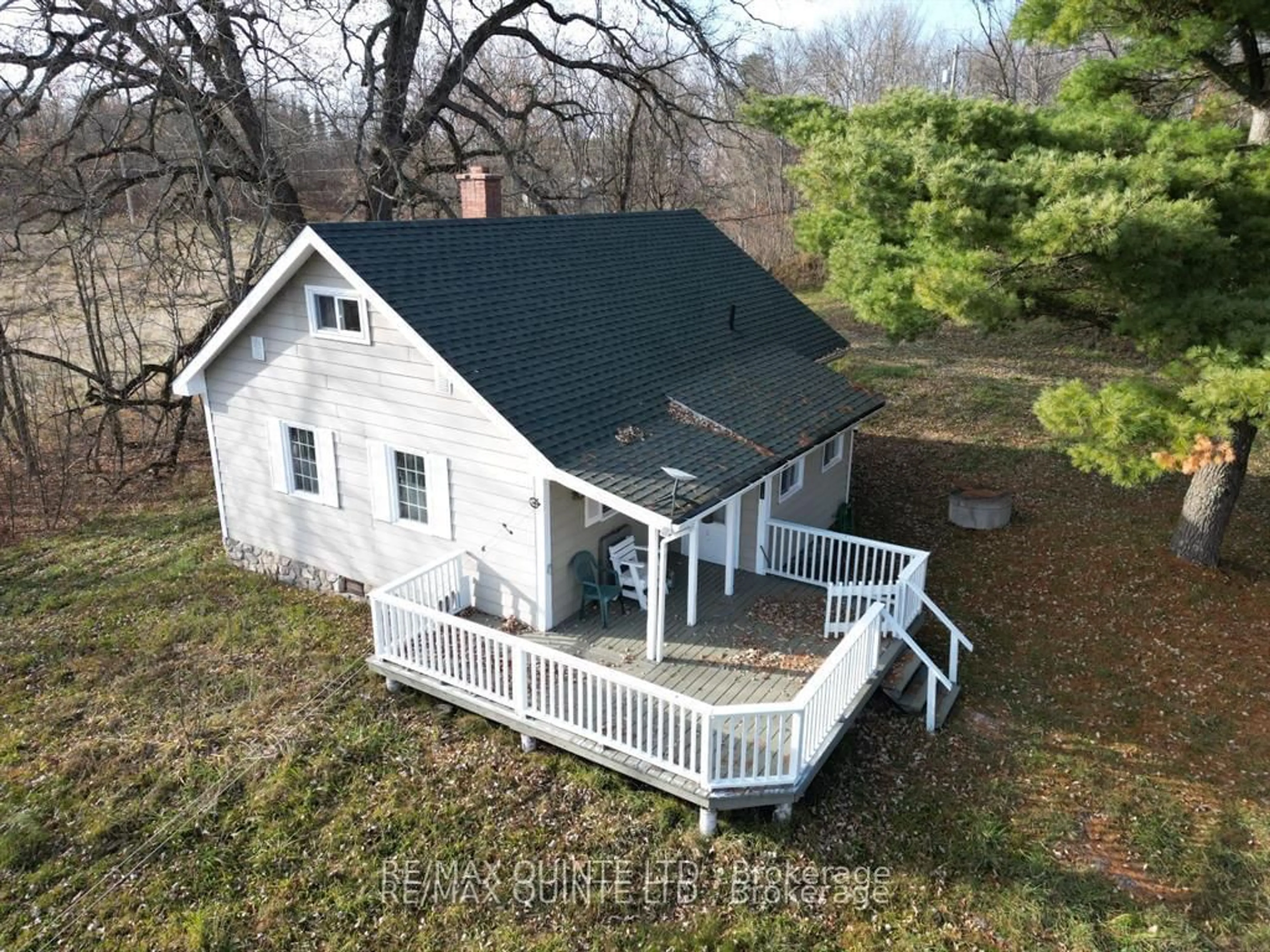 A pic from outside/outdoor area/front of a property/back of a property/a pic from drone, building for 1578 Cooper Rd, Madoc Ontario K0K 2K0