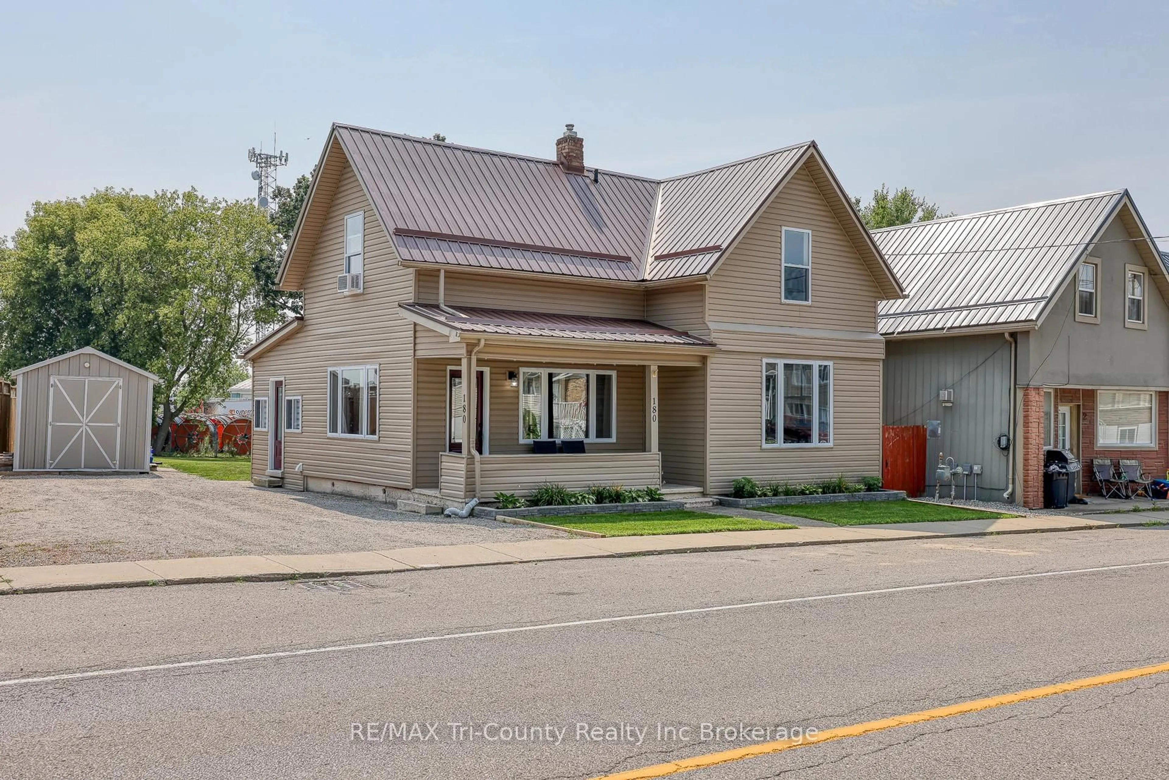 Unknown for 180 Talbot St, Norfolk Ontario N0J 1E0