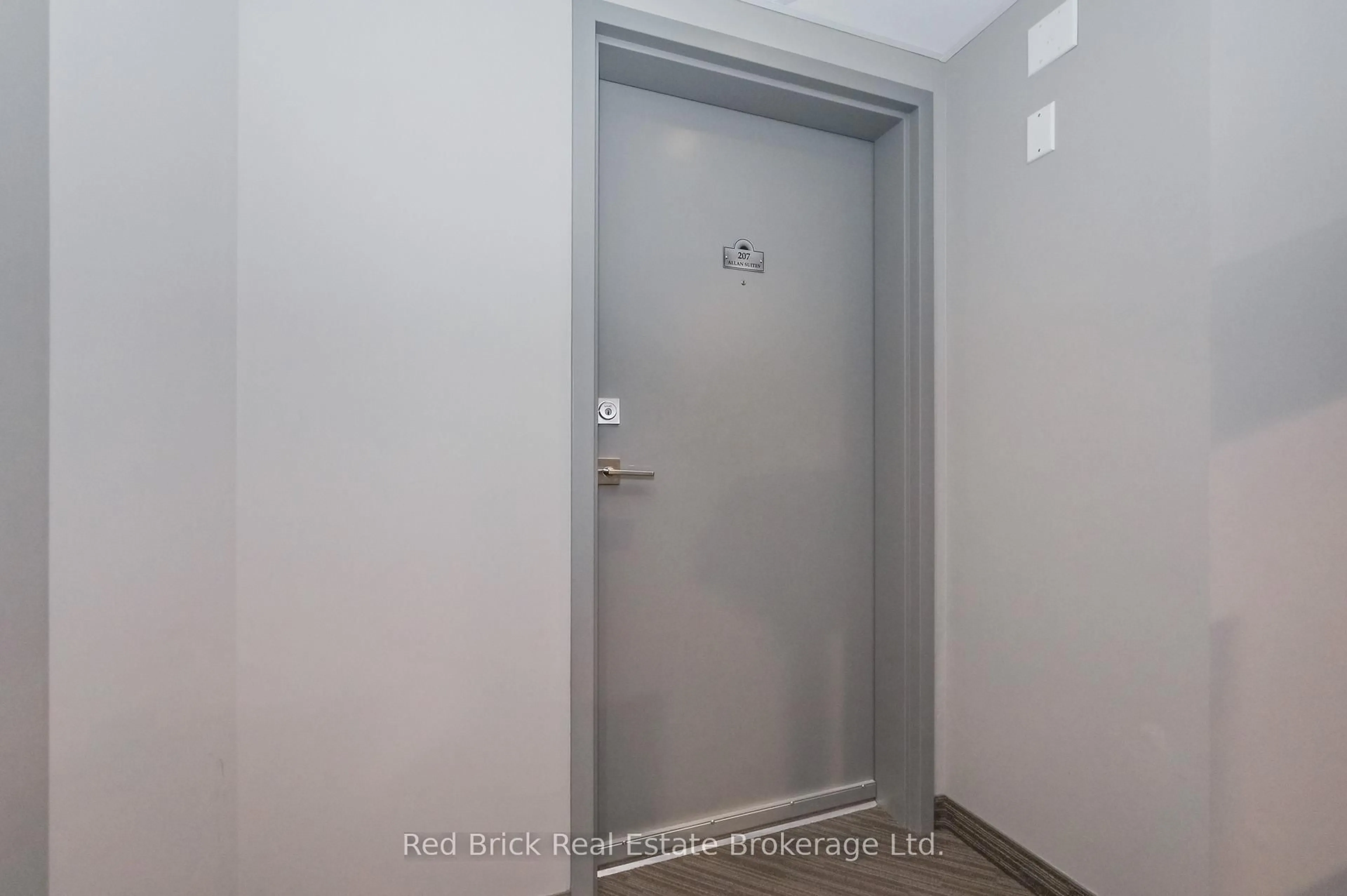 Unknown for 6492 Gerrie Rd #207, Centre Wellington Ontario N0B 1S0