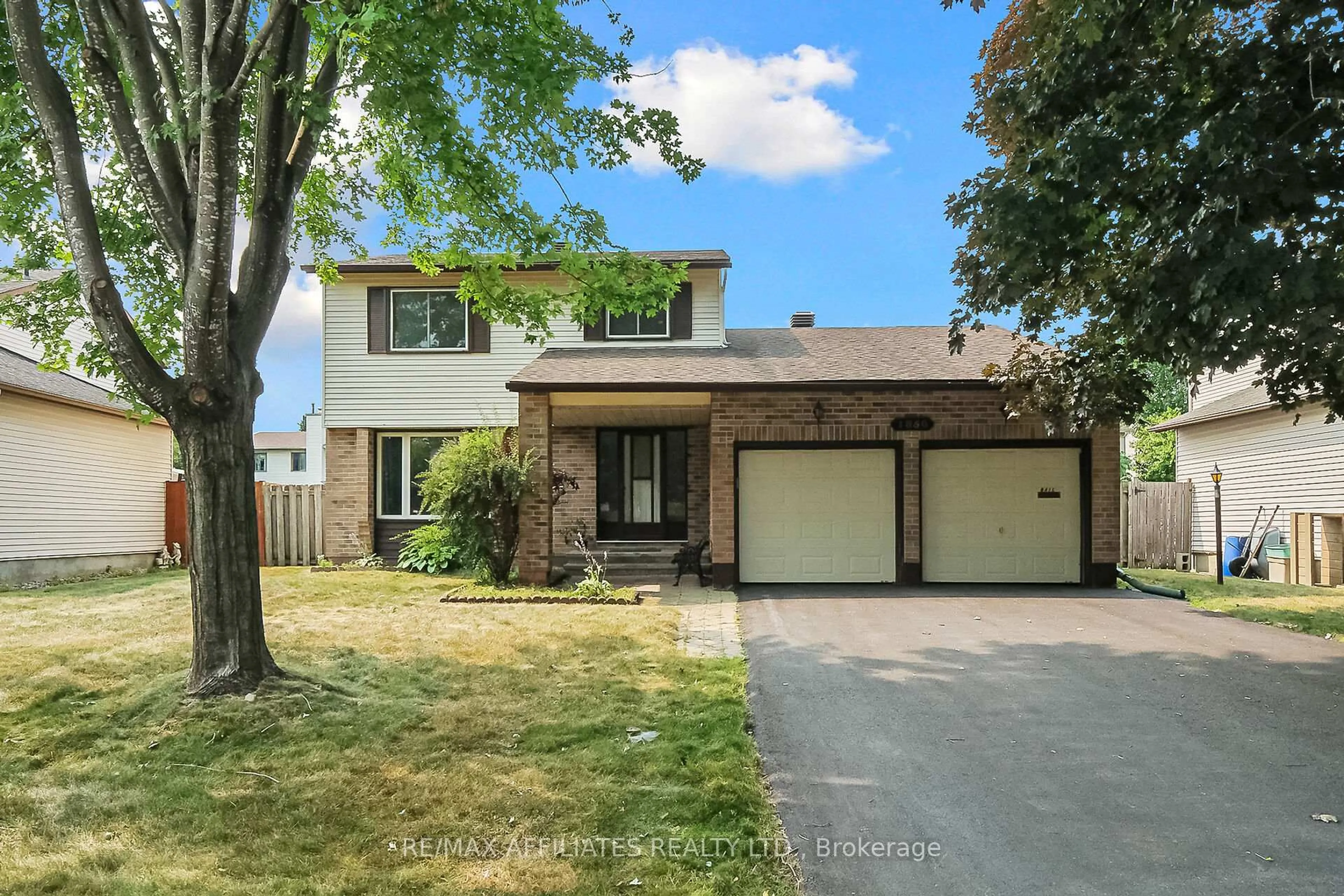 Home with vinyl exterior material, street for 1850 Des Arbres St, Orleans Ontario K1E 2T8