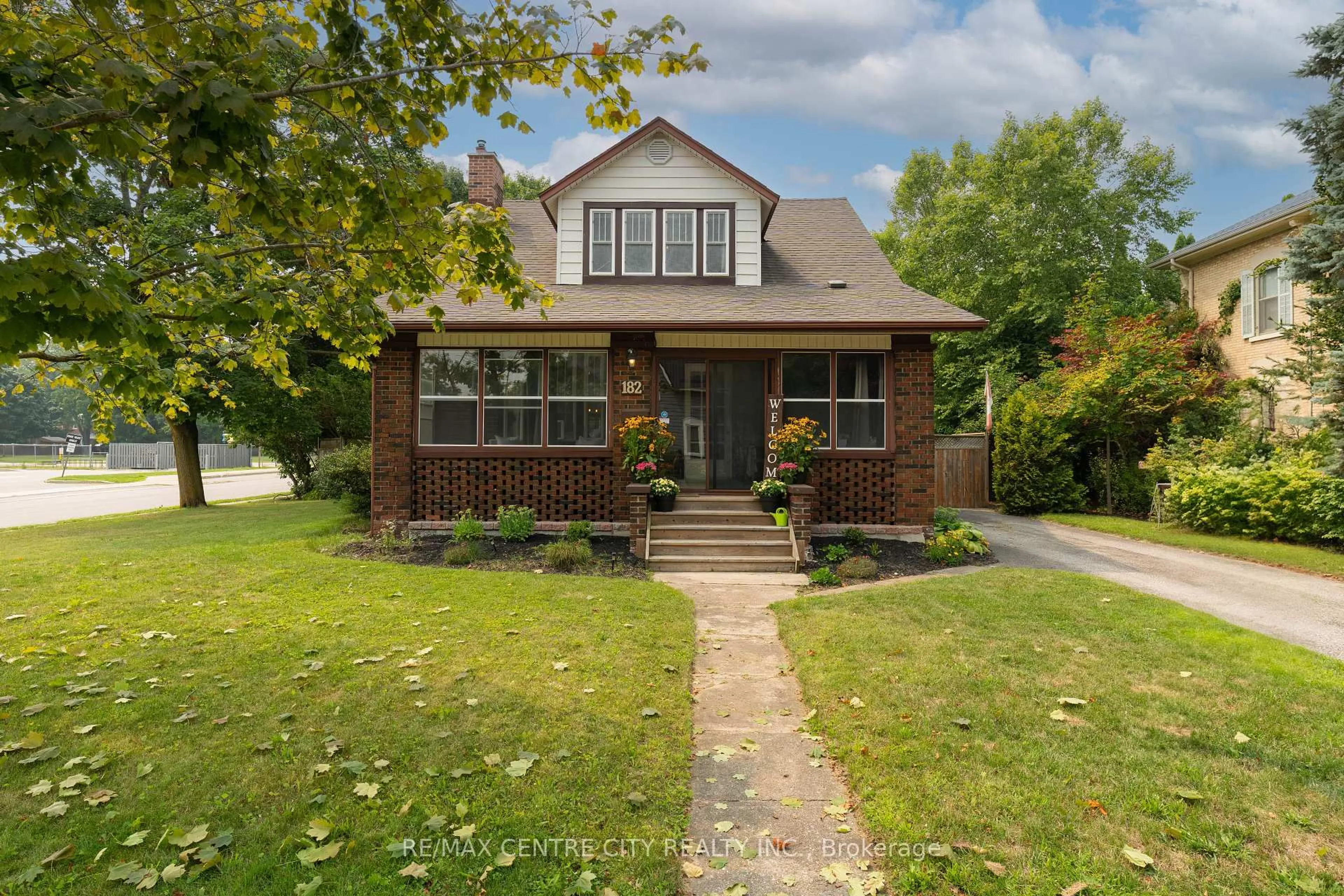 Home with brick exterior material, street for 182 John St, Aylmer Ontario N5H 2C5