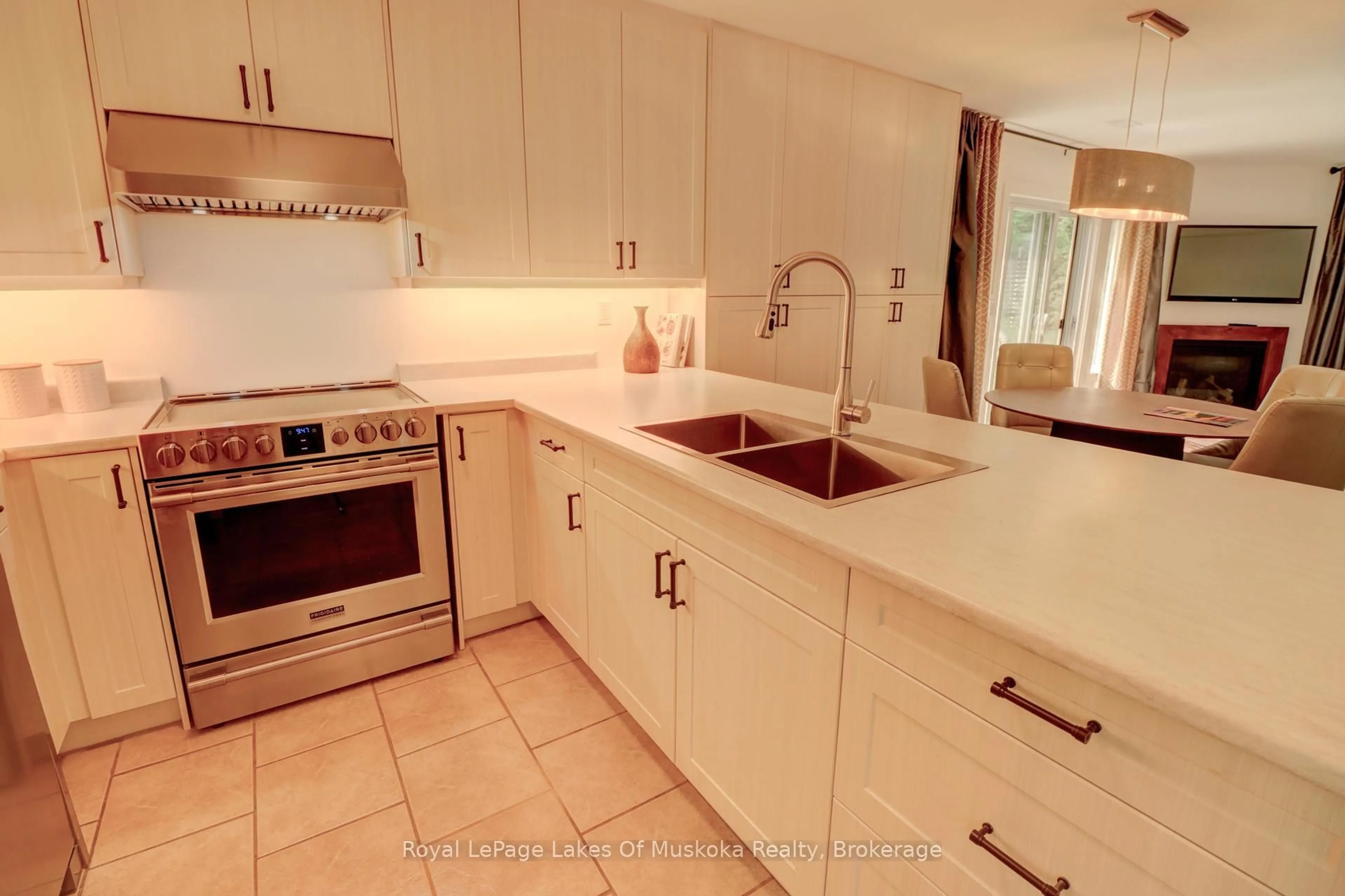 Standard kitchen, ceramic/tile floor for 1561 Hidden Valley Rd #8, Huntsville Ontario P1H 1A4