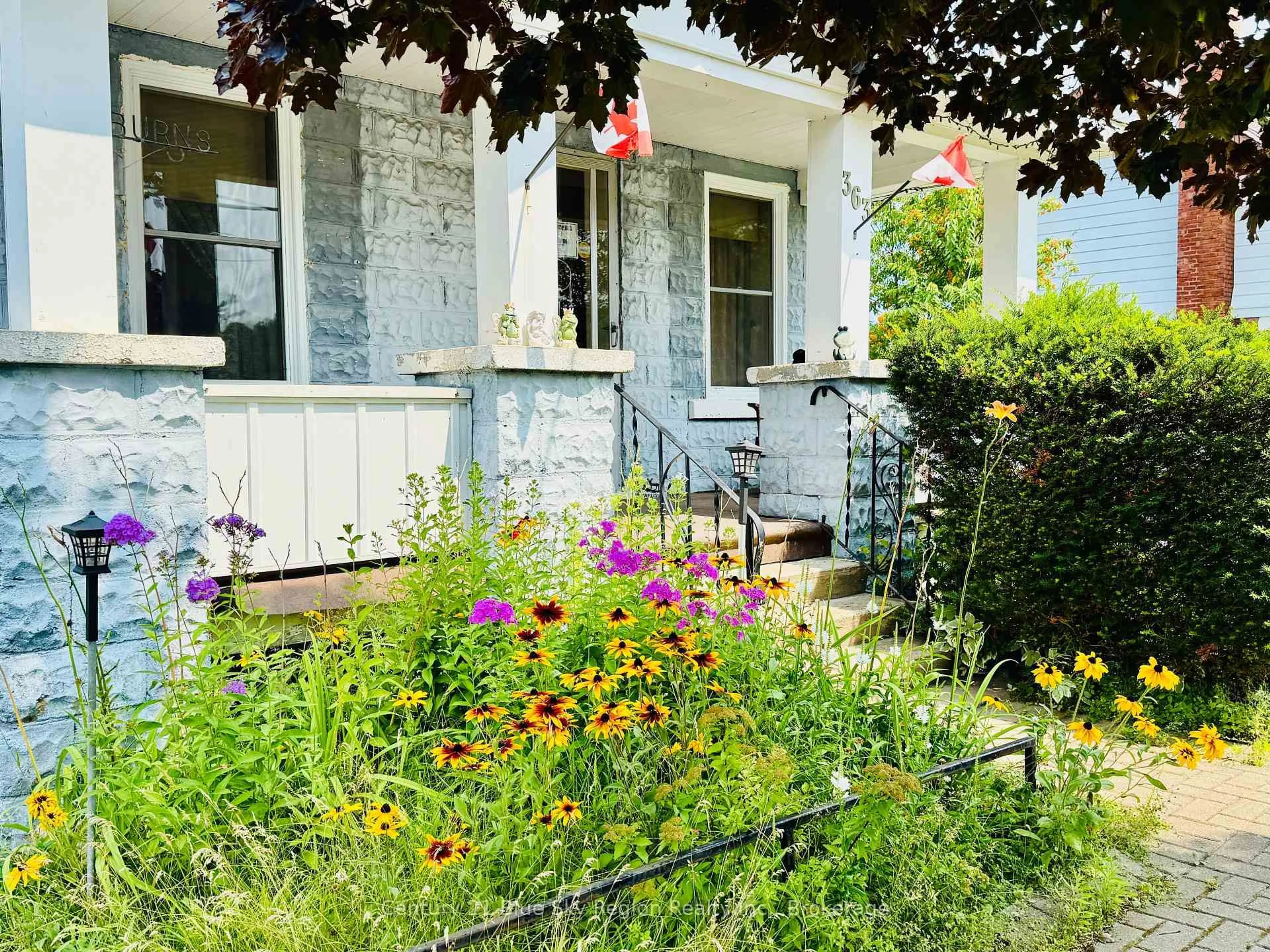 Patio, street for 363 Park St, Mattawa Ontario P0H 1V0