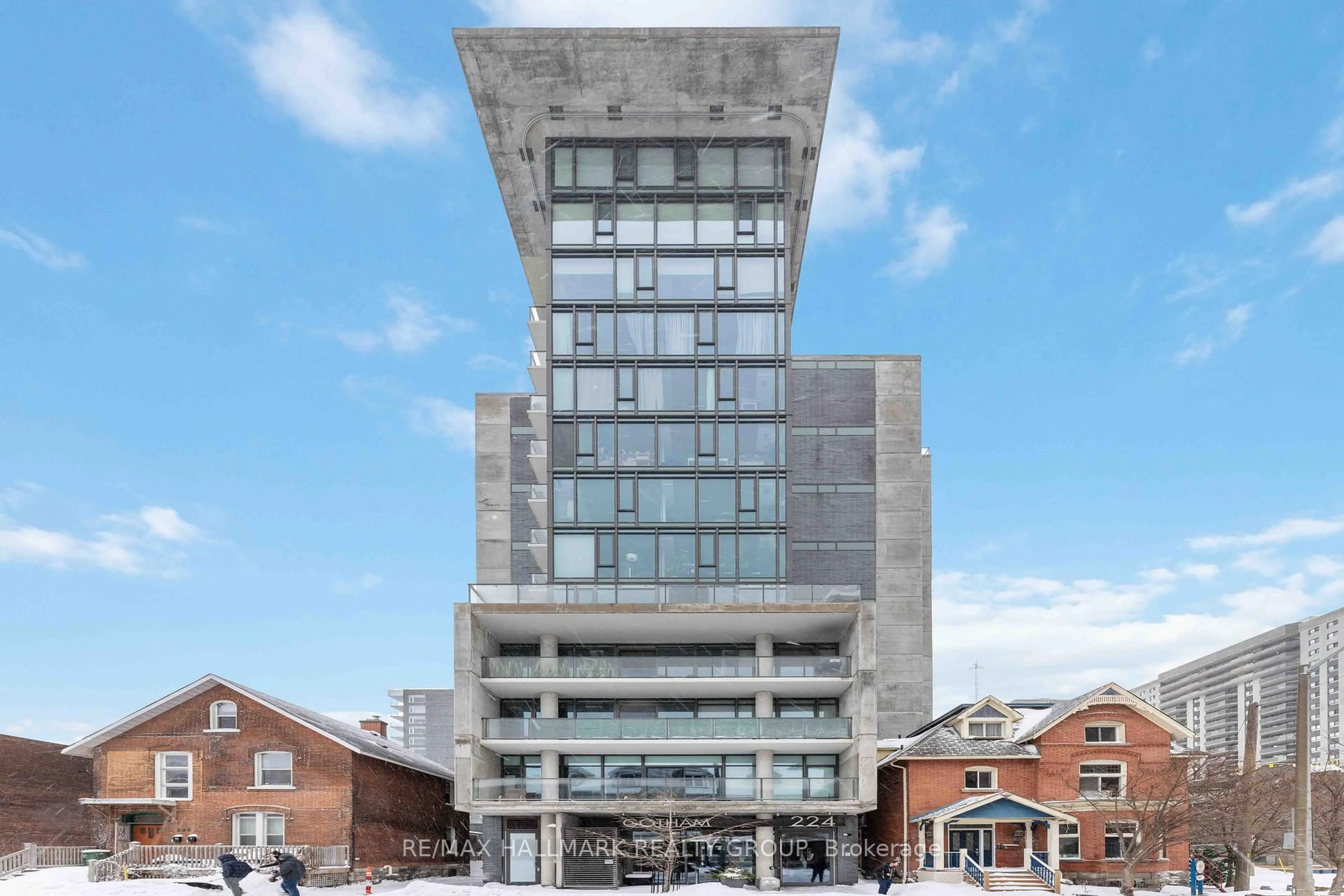 Indoor foyer for 224 LYON St #903, Ottawa Ontario K1R 0C1