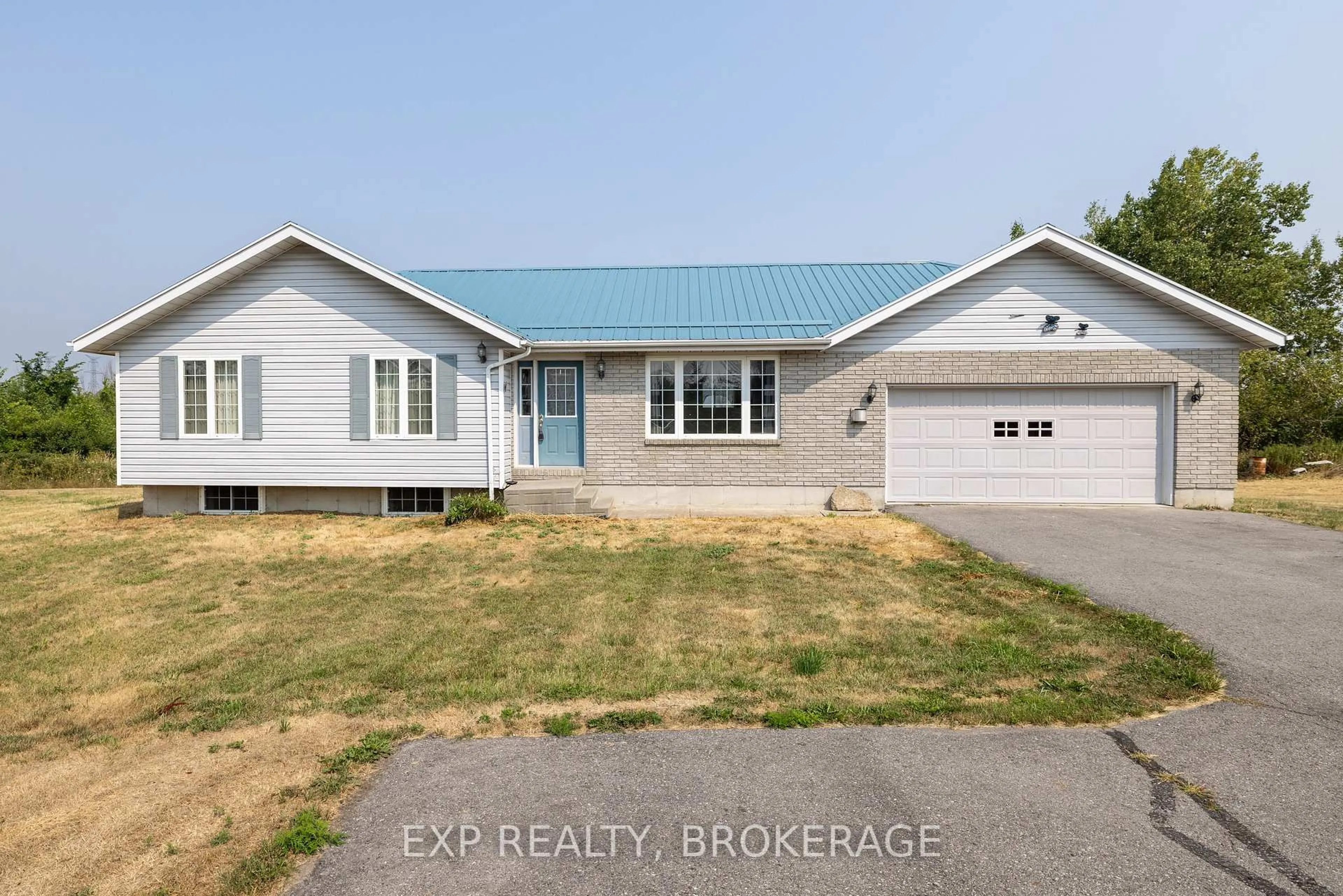 Home with vinyl exterior material, street for 791 Beechwood Rd, Greater Napanee Ontario K7R 3L1
