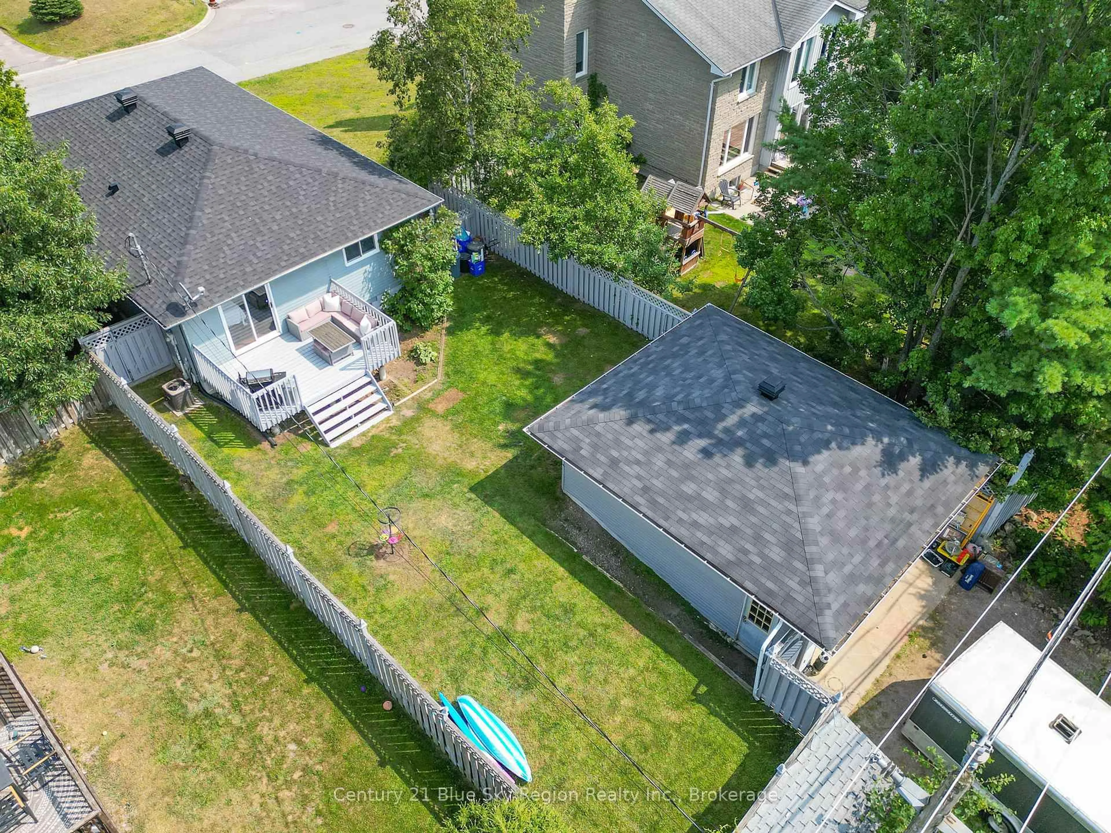 A pic from outside/outdoor area/front of a property/back of a property/a pic from drone, unknown for 5 Merlin Ave, North Bay Ontario P1A 3V6