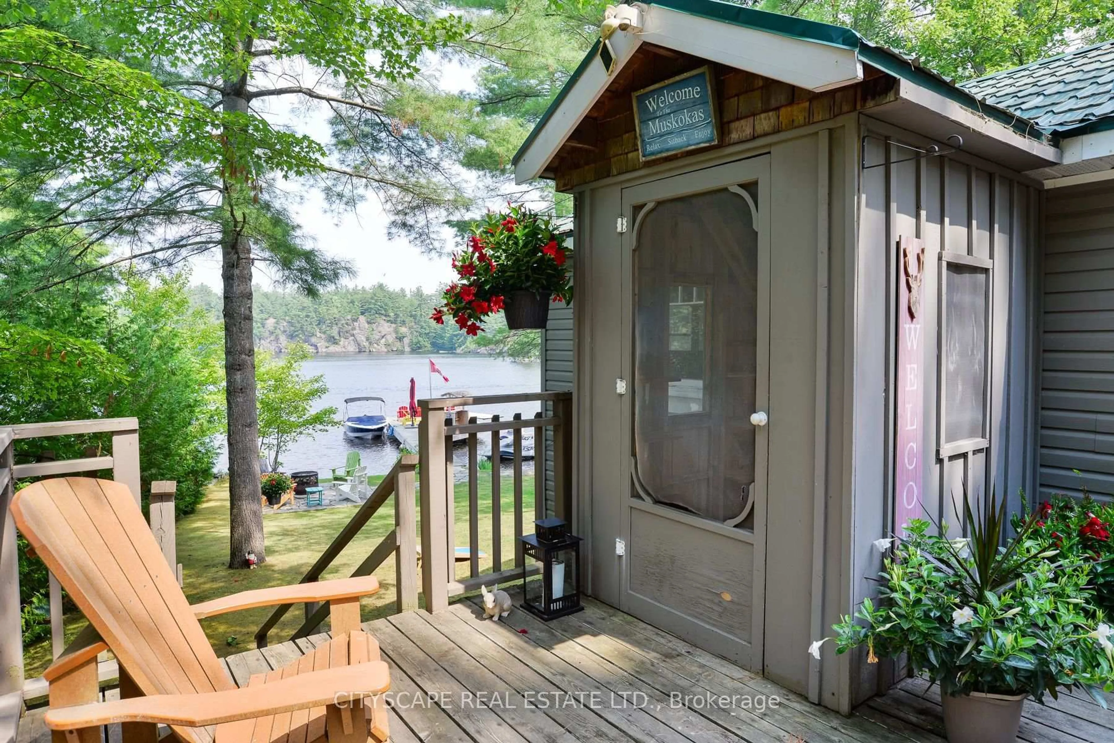 Patio, water/lake/river/ocean view for 1100 Hewitt St #2, Gravenhurst Ontario P1P 1R3