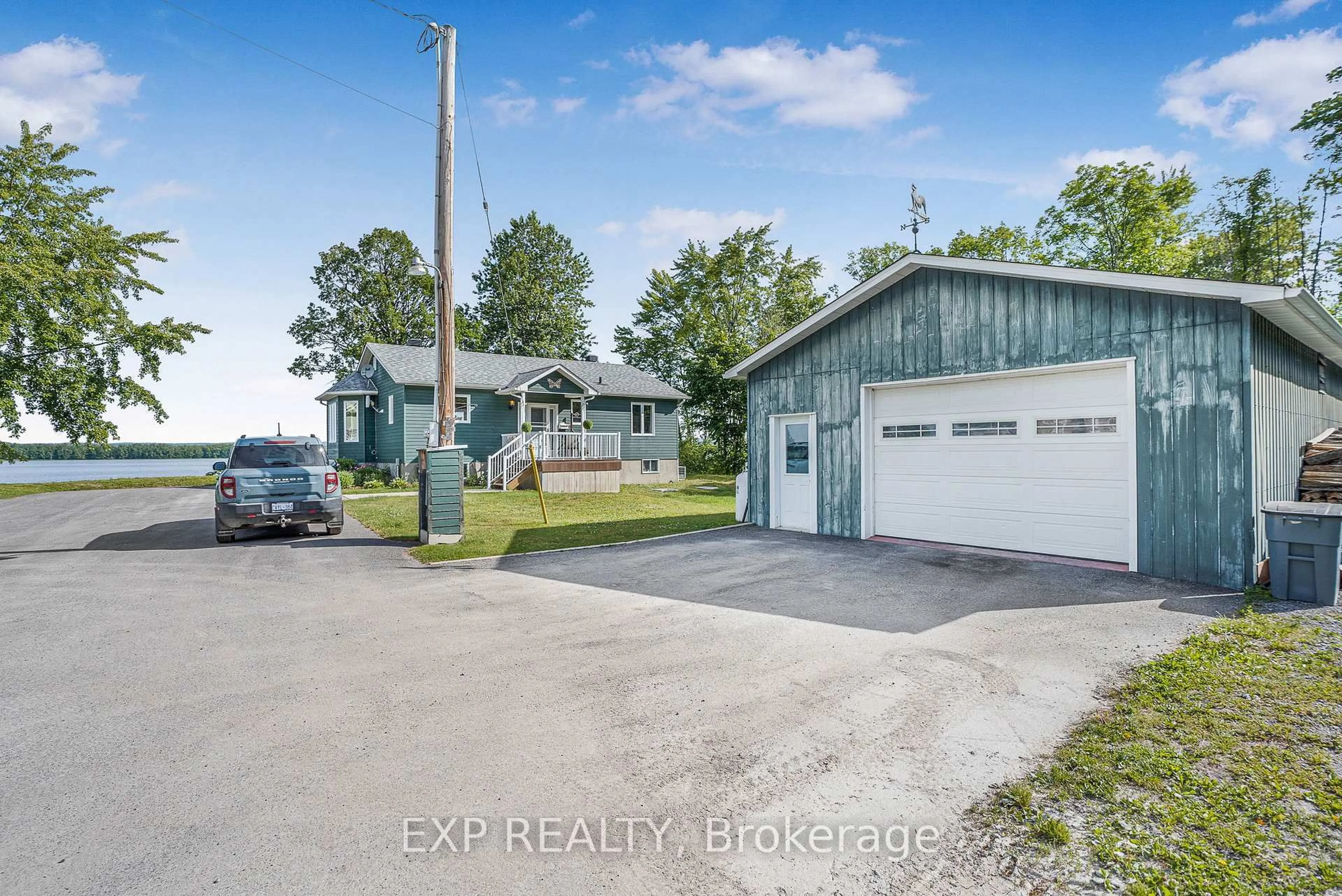 A pic from outside/outdoor area/front of a property/back of a property/a pic from drone, water/lake/river/ocean view for 506 Pago Rd, Clarence-Rockland Ontario K4K 1K7