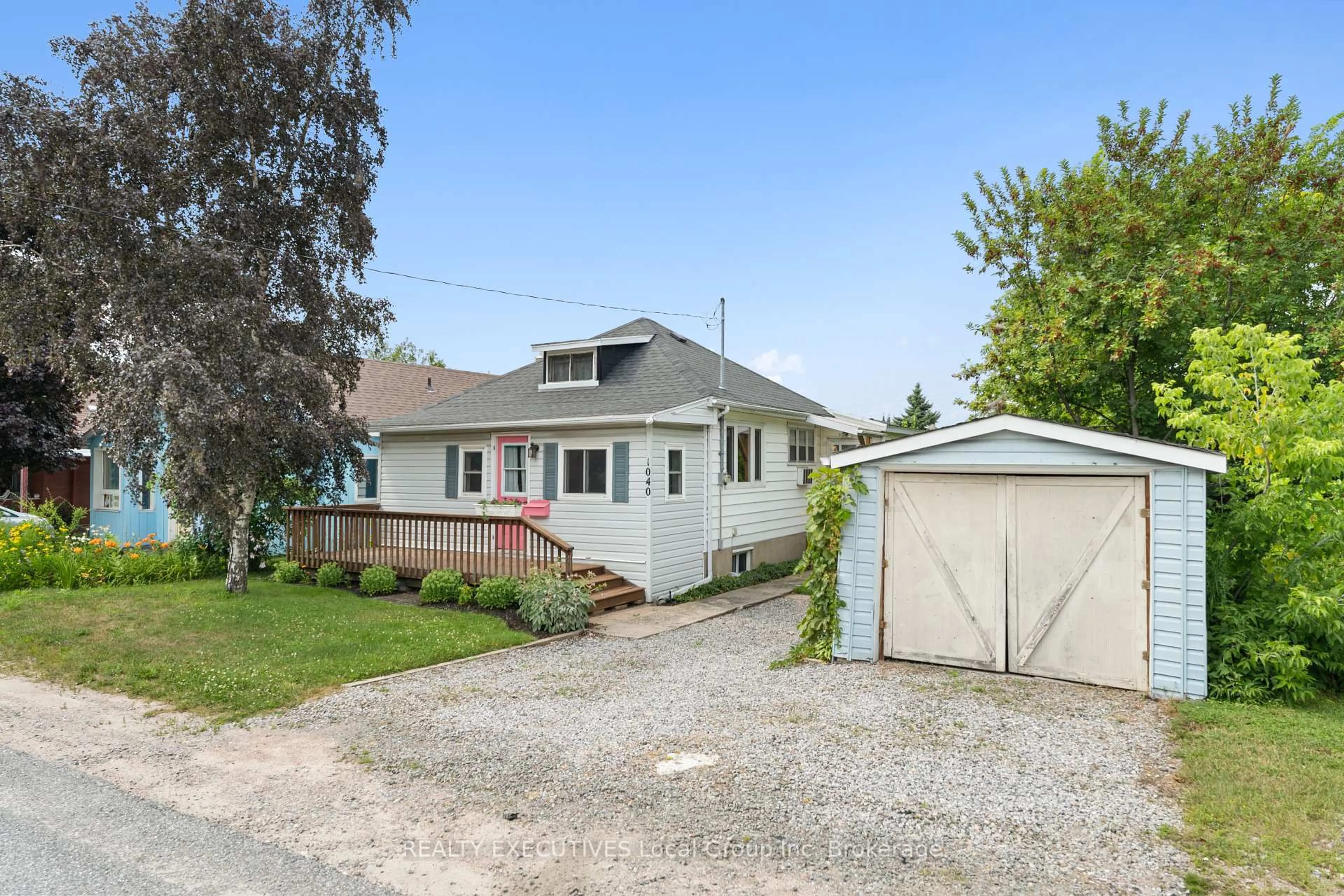 Unknown for 1040 Regina St, North Bay Ontario P1B 2K9