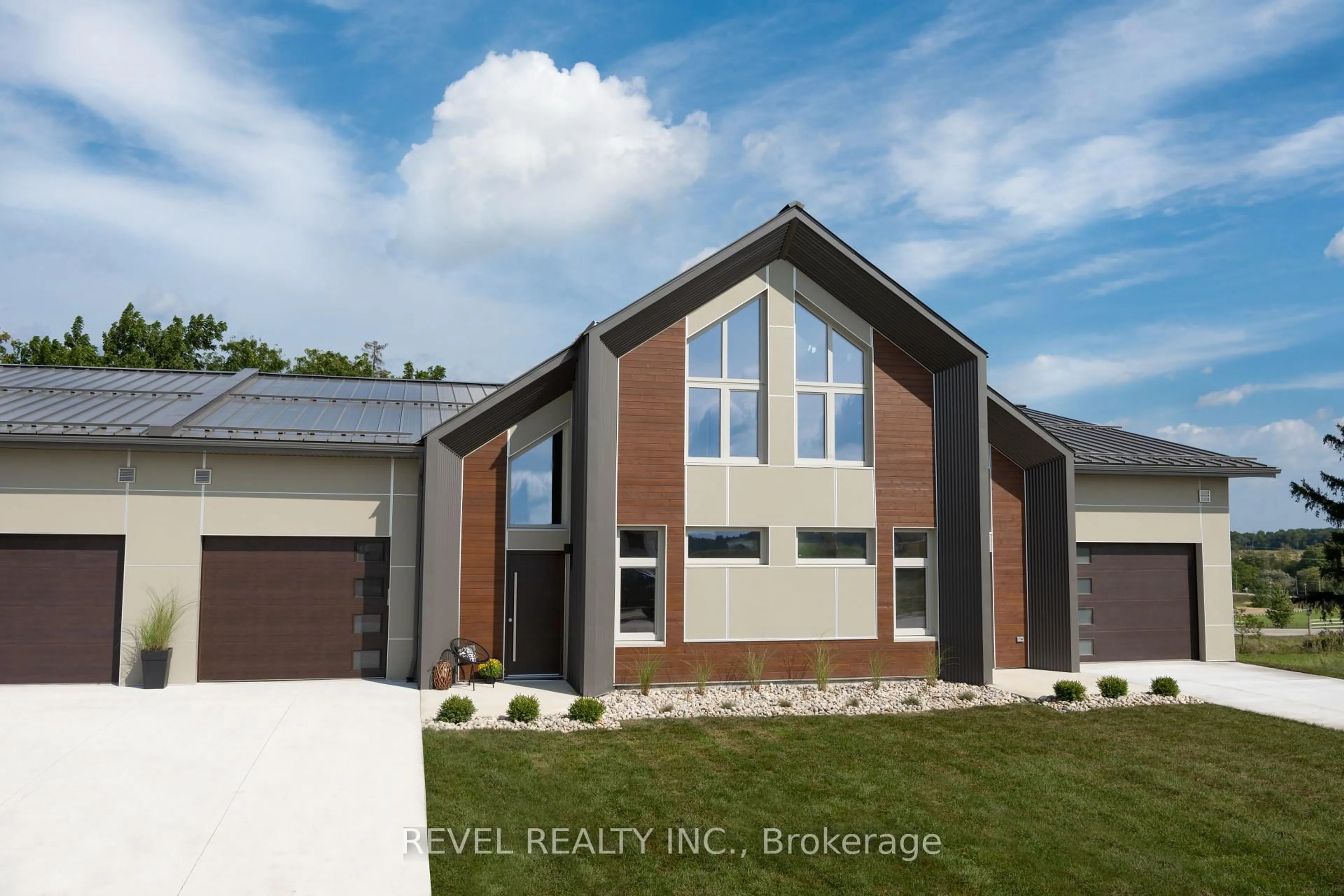 Home with brick exterior material, building for 92 Elgin St, Zorra Ontario N0J 1J0