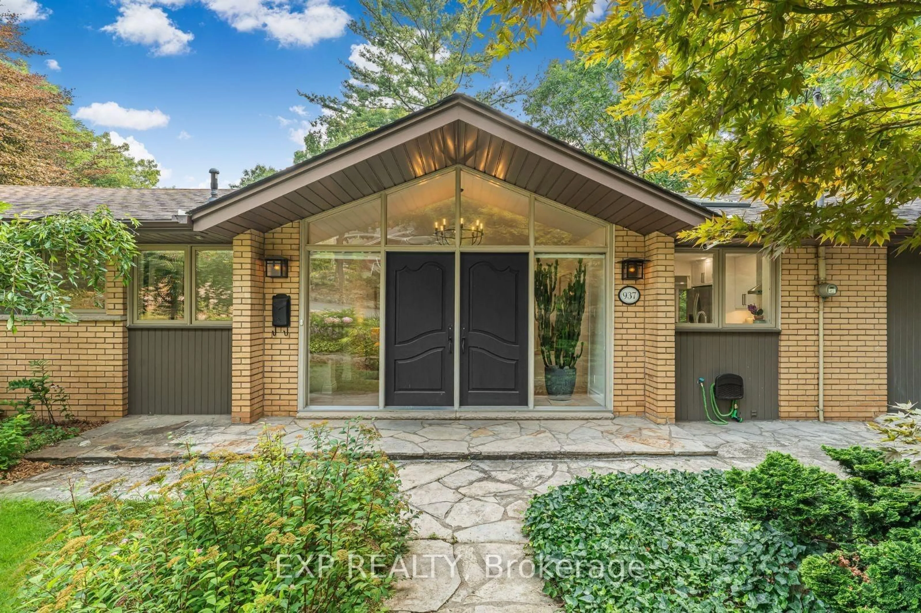 Home with brick exterior material, street for 937 Montgomery Dr, Hamilton Ontario L9G 3H6
