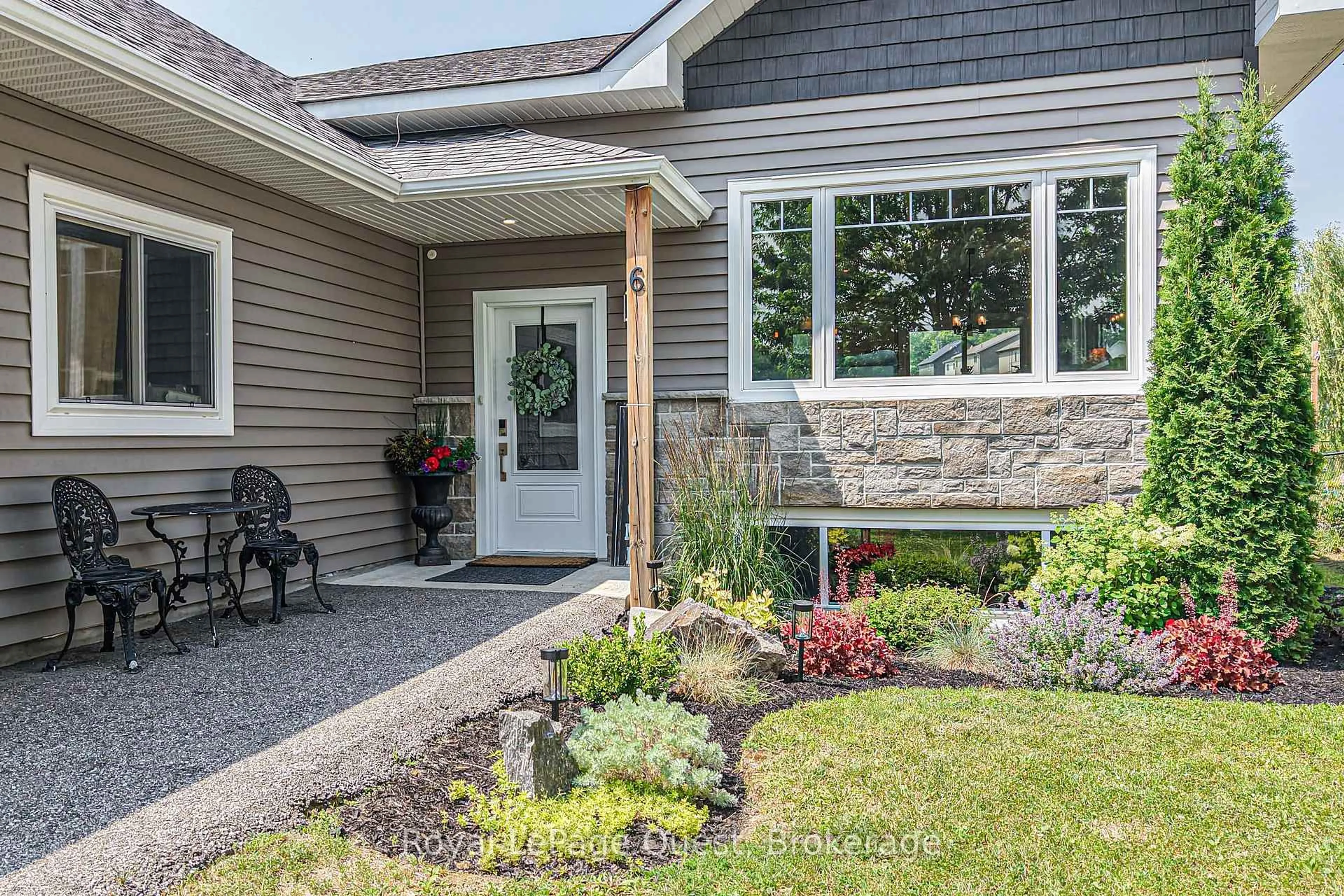 Unknown for 6 Millwood Crt, Huntsville Ontario P1H 1E1