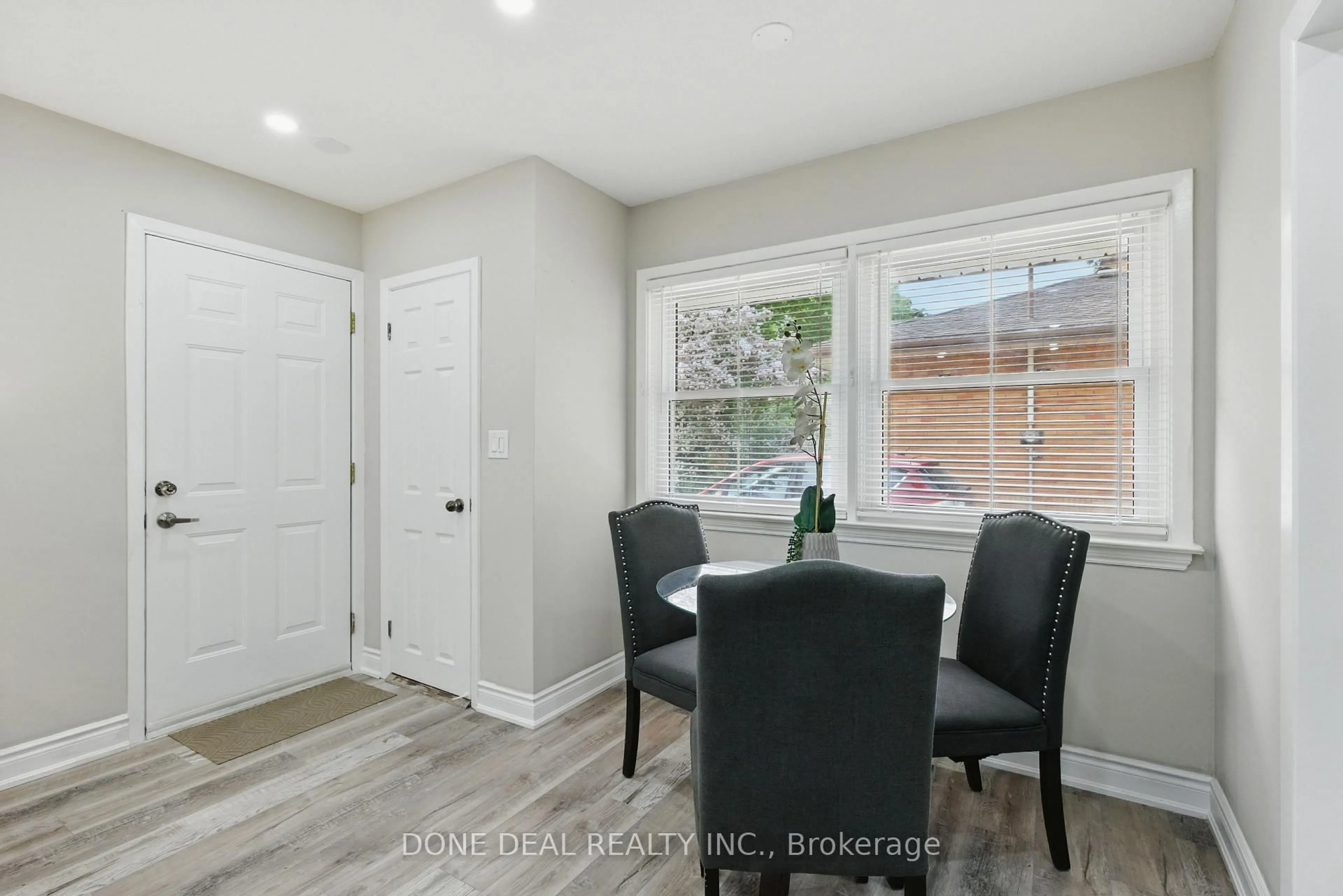 Unknown for 337 Griffith St, London South Ontario N6K 2R8