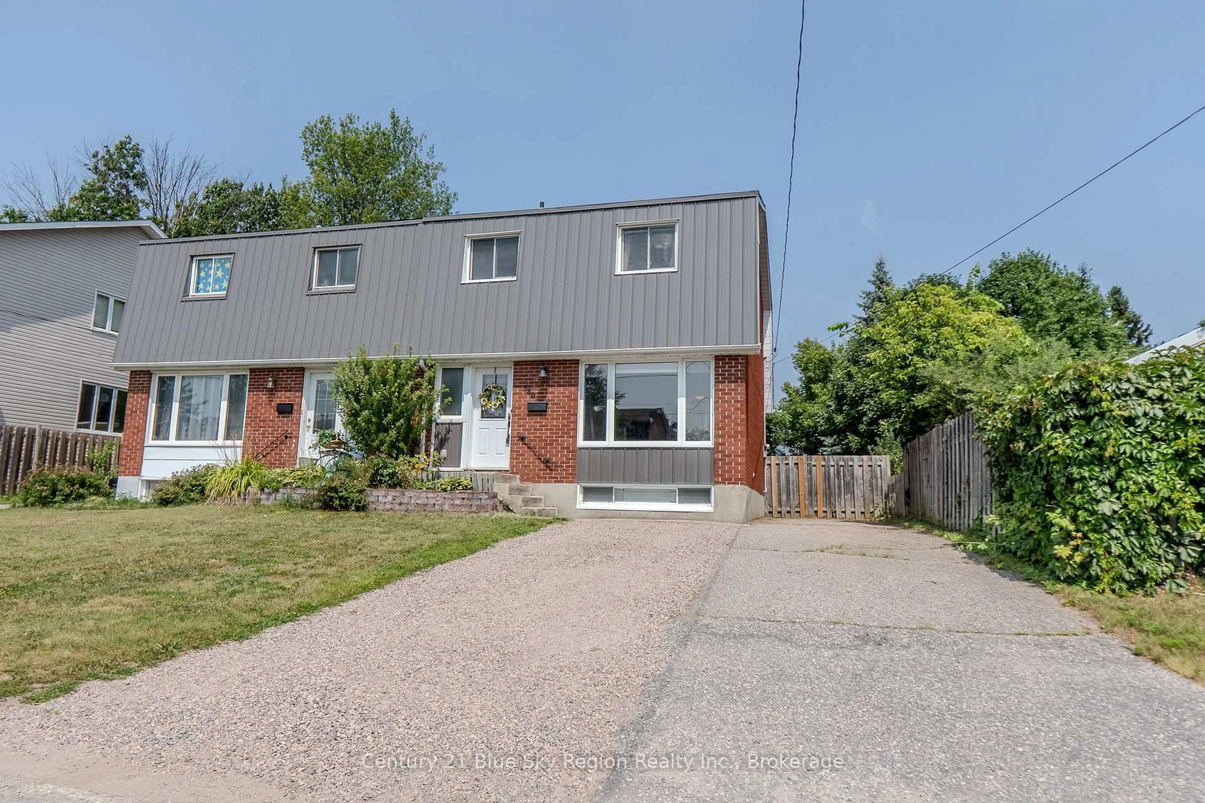 Unknown for 580 Dane Ave, North Bay Ontario P1B 7G6