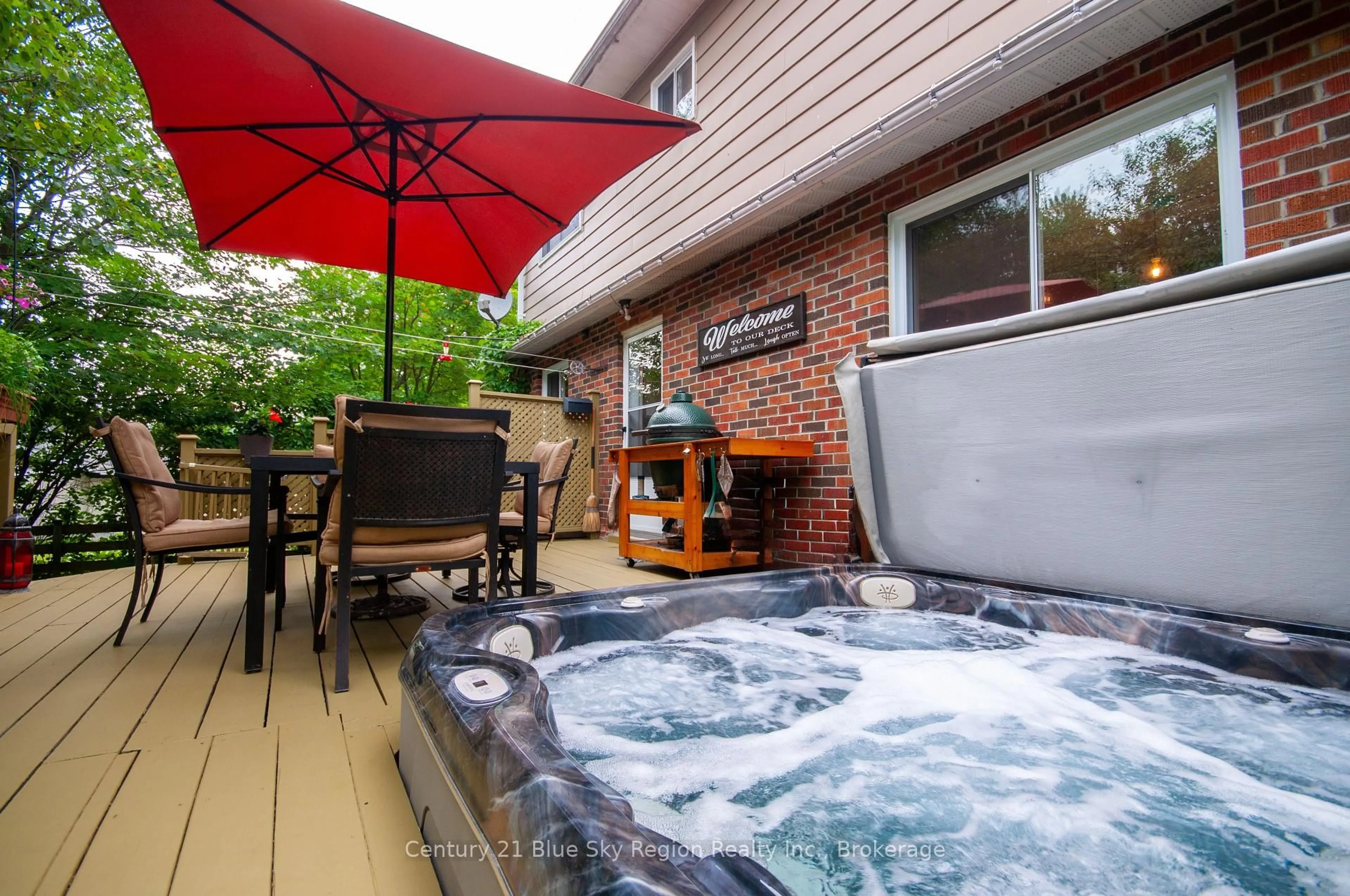 Patio, water/lake/river/ocean view for 247 LAKESIDE Dr, North Bay Ontario P1A 3E2