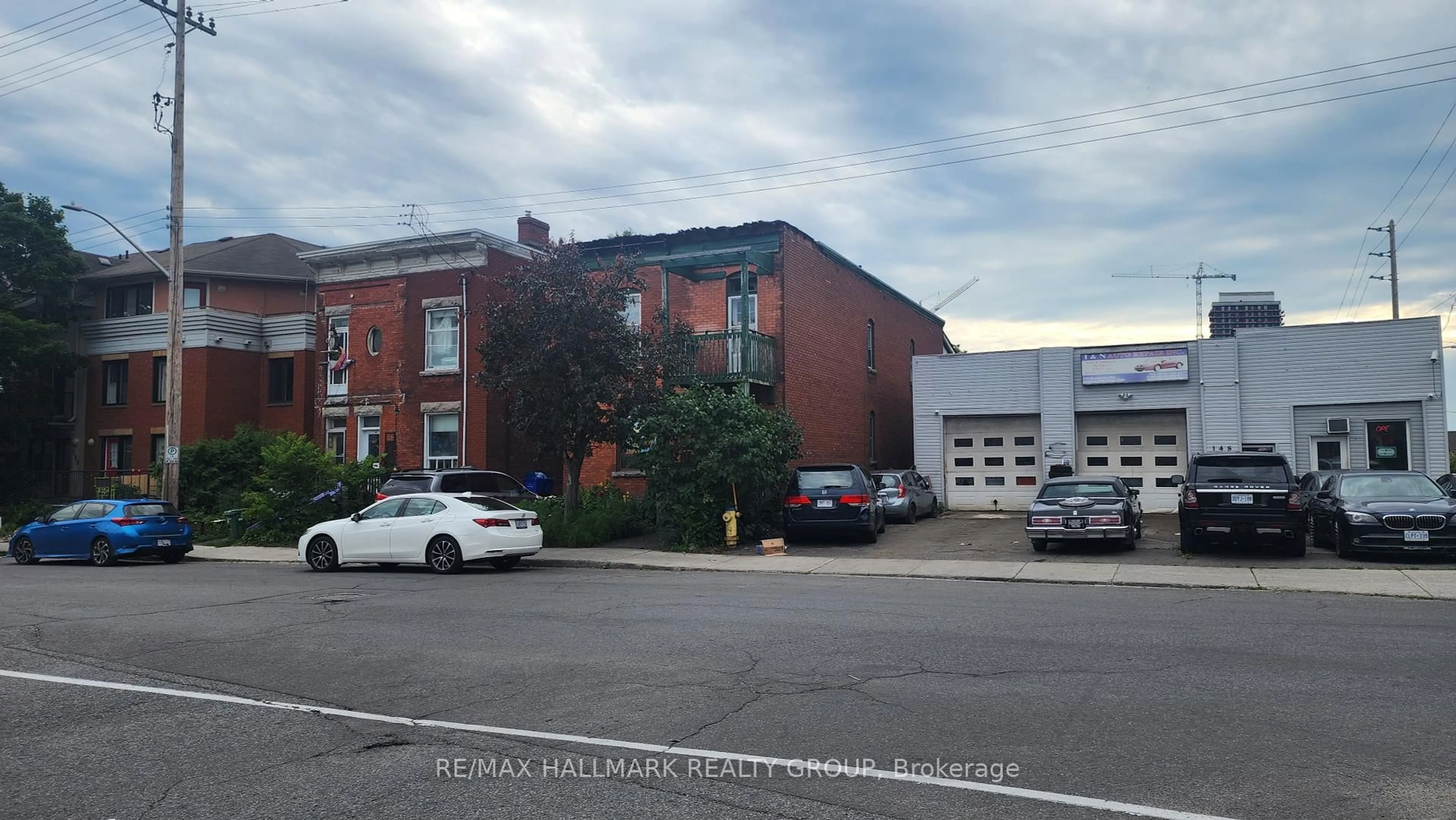 Blurry image for 150 Rochester St, Ottawa Ontario K1R 7M4