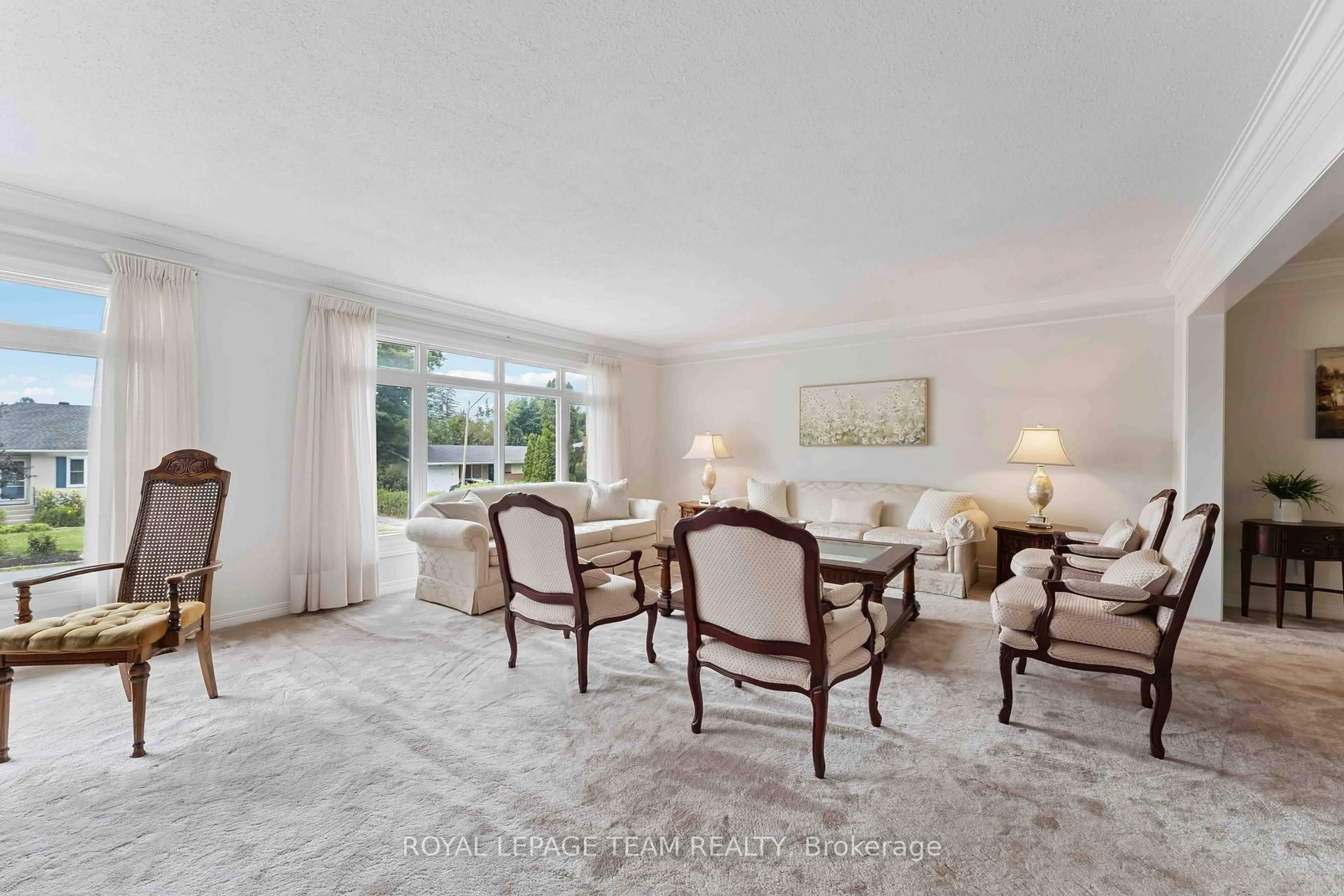 Living room with furniture, unknown for 8 Oakwood Ave, Ottawa Ontario K2E 6A5