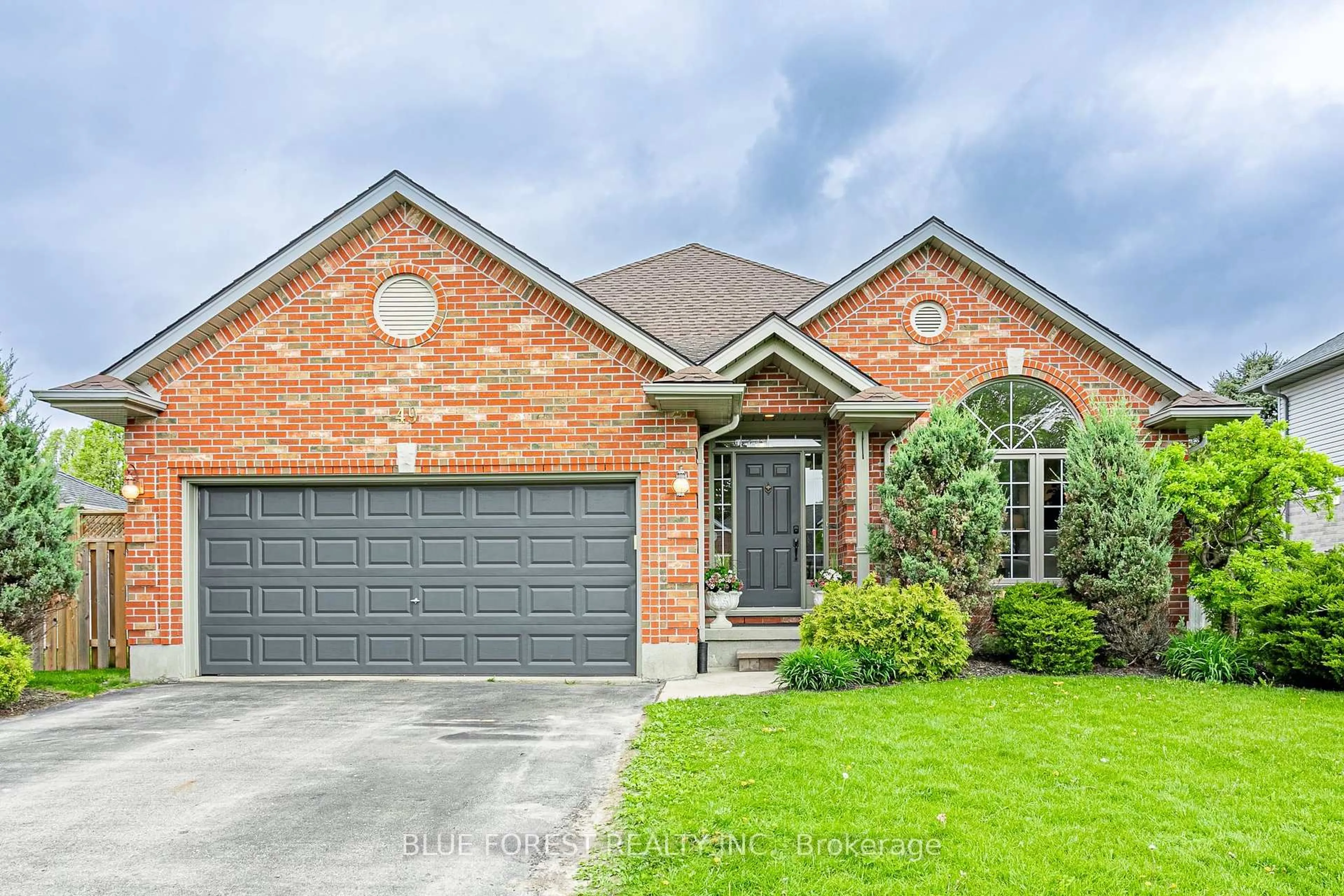 Home with brick exterior material, street for 49 Parkview Dr, Thames Centre Ontario N0L 1G2