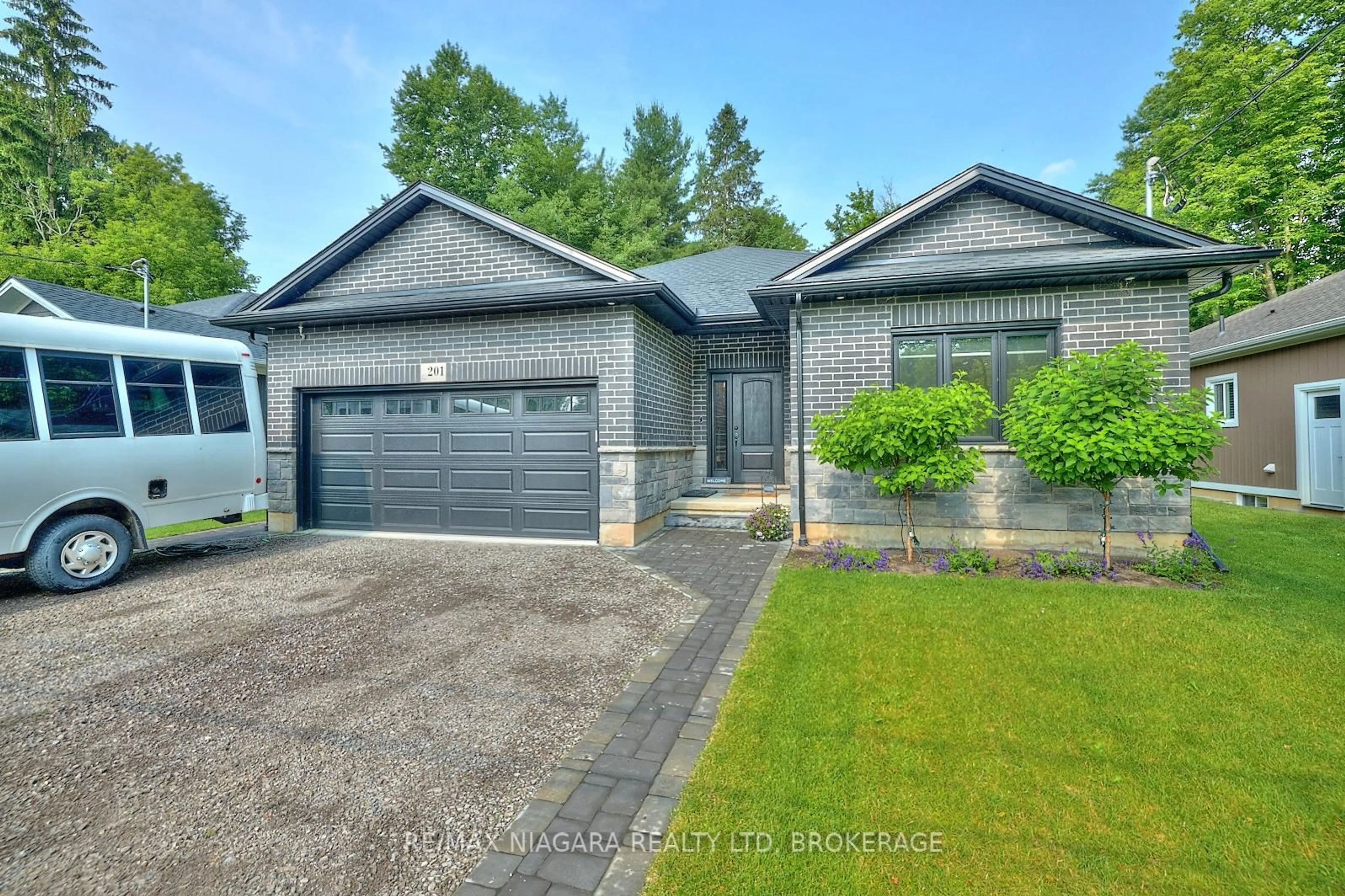 Home with brick exterior material, street for 201 Pleasant Ave, Fort Erie Ontario L0S 1N0