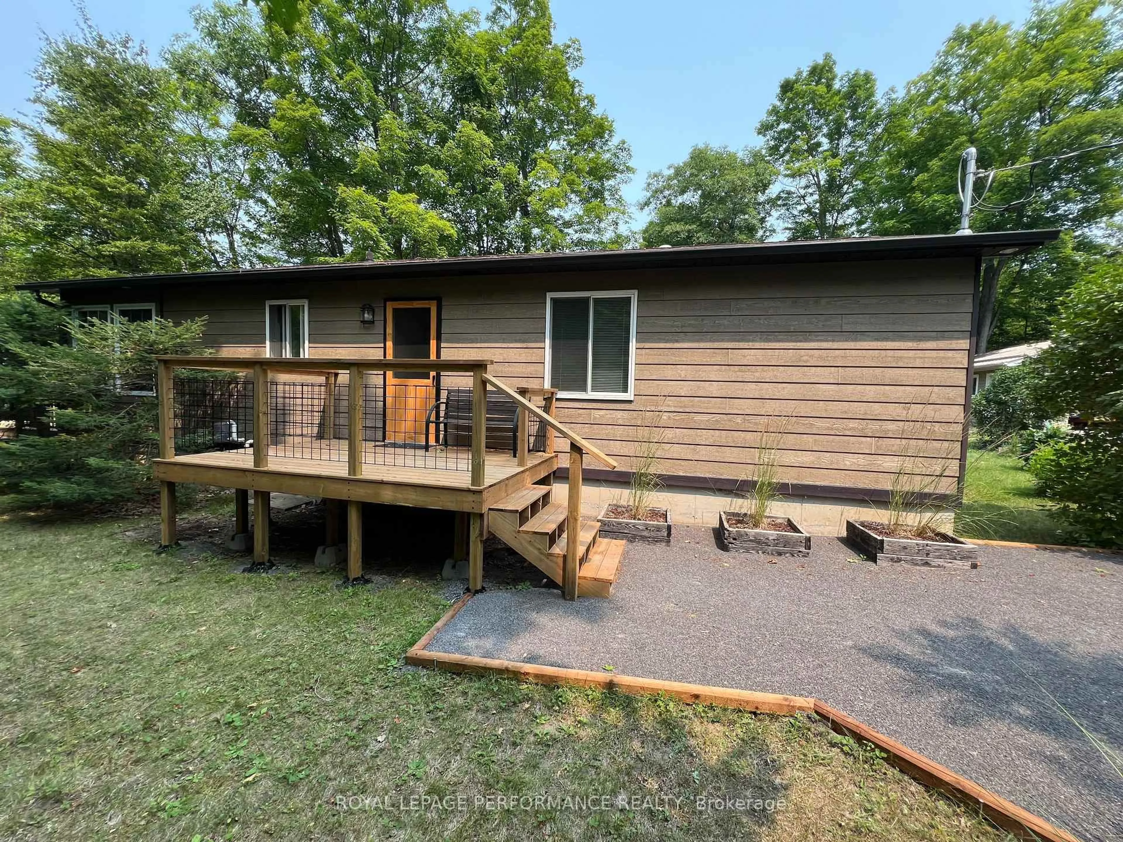 Home with vinyl exterior material, unknown for 126 LACOURSE Lane, White Lake Ontario K0A 3L0
