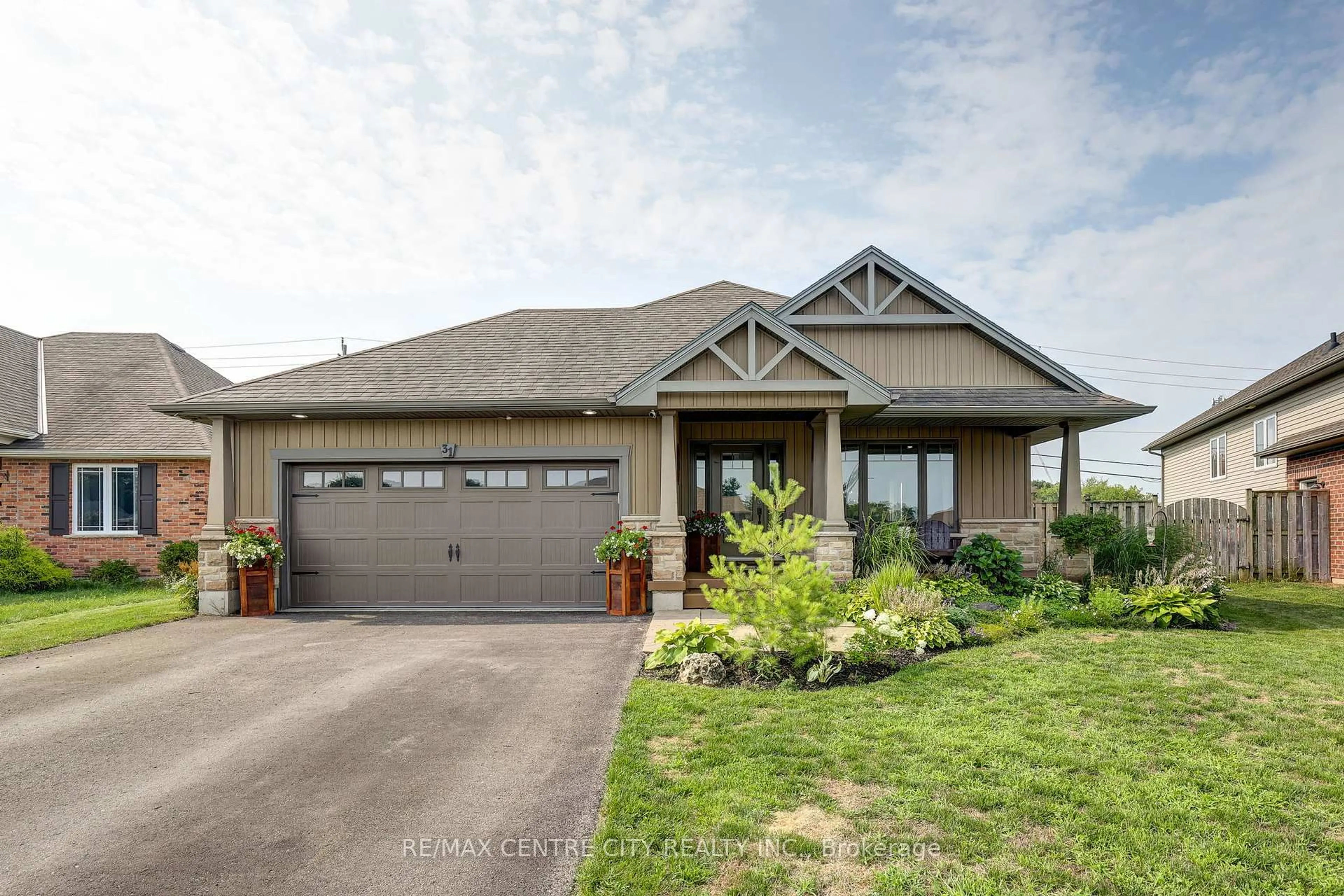 Home with brick exterior material, street for 31 Richard Crt, Aylmer Ontario N5H 3J5