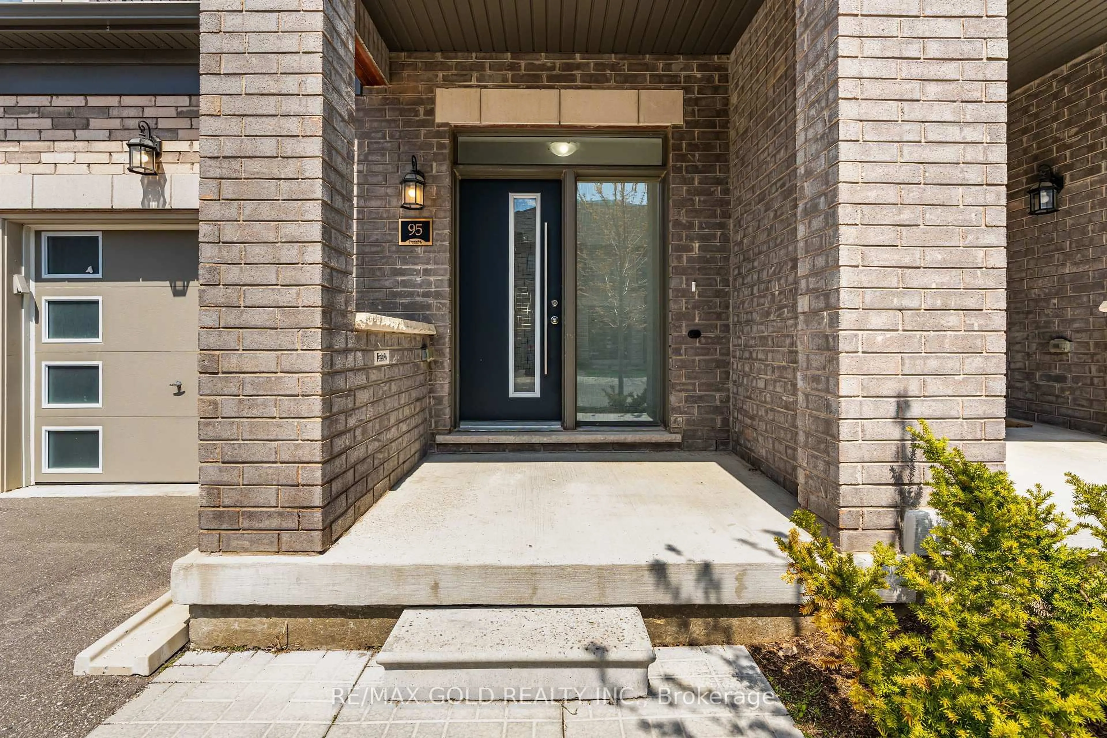 Unknown for 166 Deerpath Dr #95, Guelph Ontario N1K 0E2