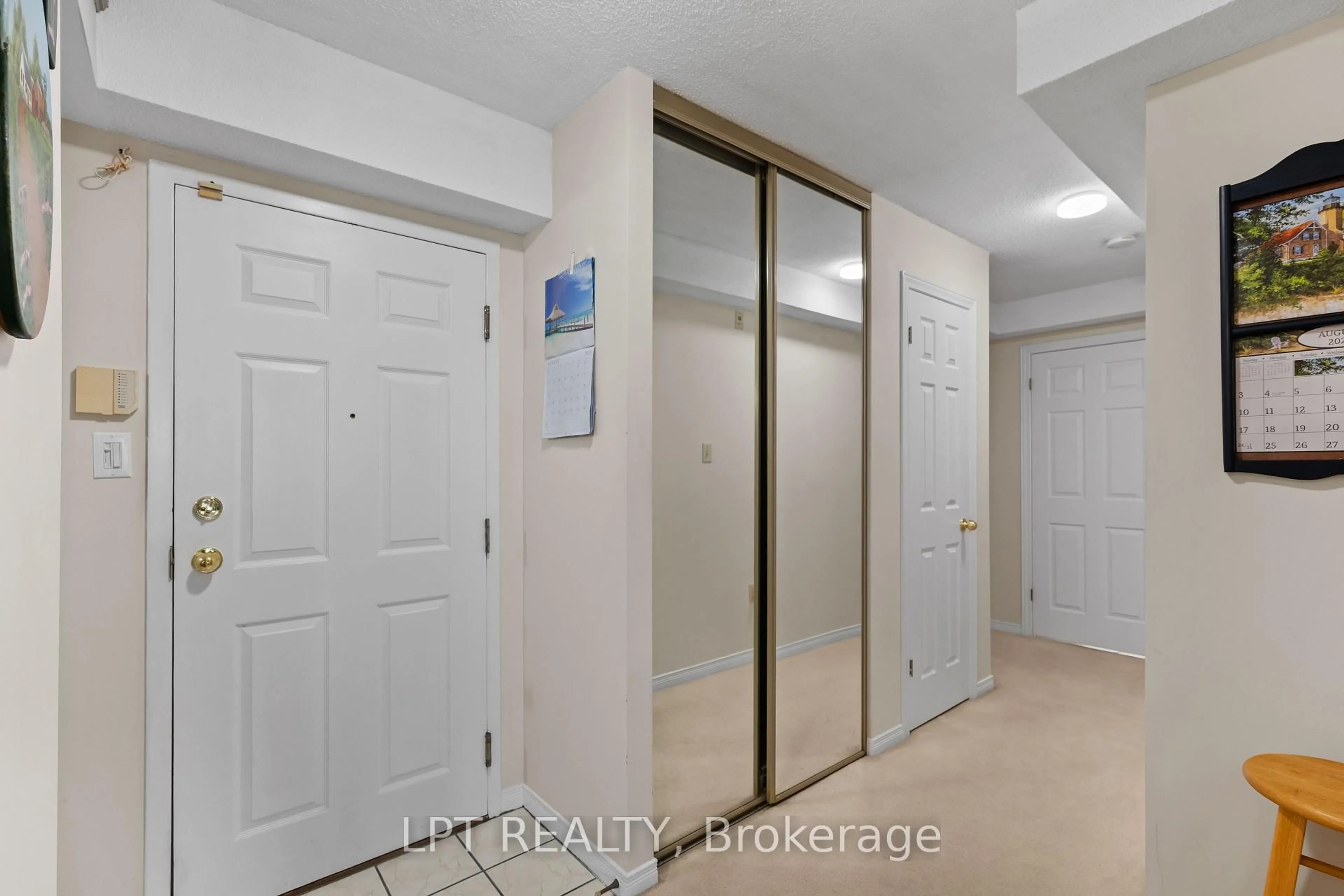 Indoor entryway for 675 Davis Dr #401, Kingston Ontario K7M 8L5