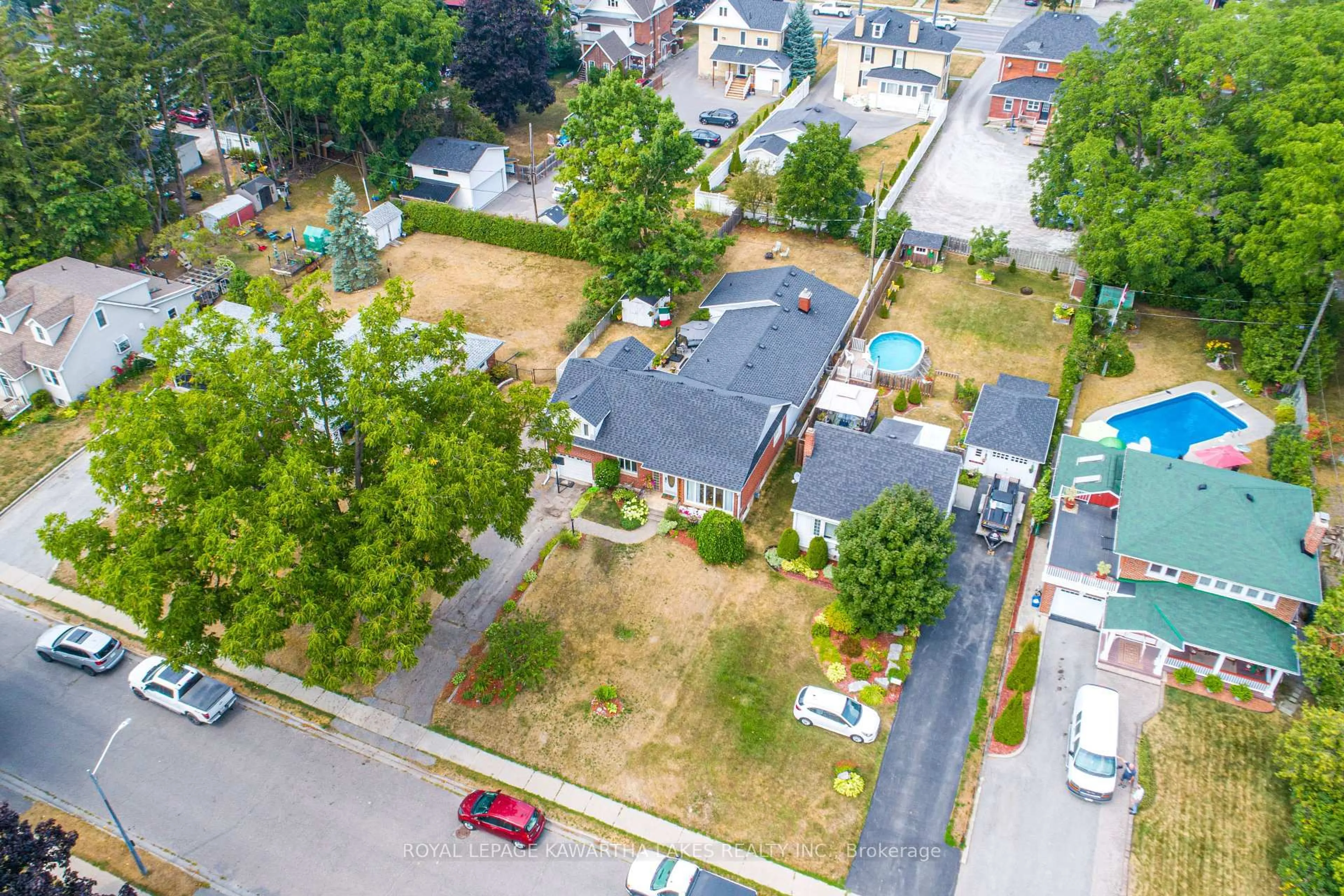 A pic from outside/outdoor area/front of a property/back of a property/a pic from drone, street for 6 Roosevelt St, Kawartha Lakes Ontario K9V 2X7